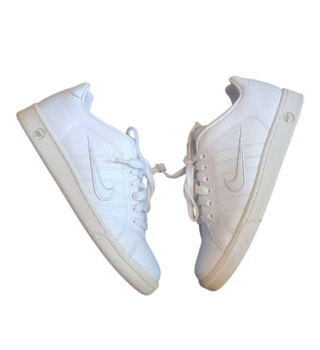 Nike Sneakers Women’s 7 White Court Tradition 2 Leather Tennis Casual Fashion
