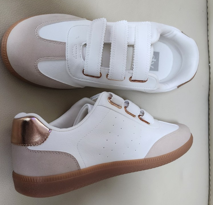 Dolce Vita Quick Faux Leather Sneakers Women Size 7.5,8,8.5,9,10 – White/Beige