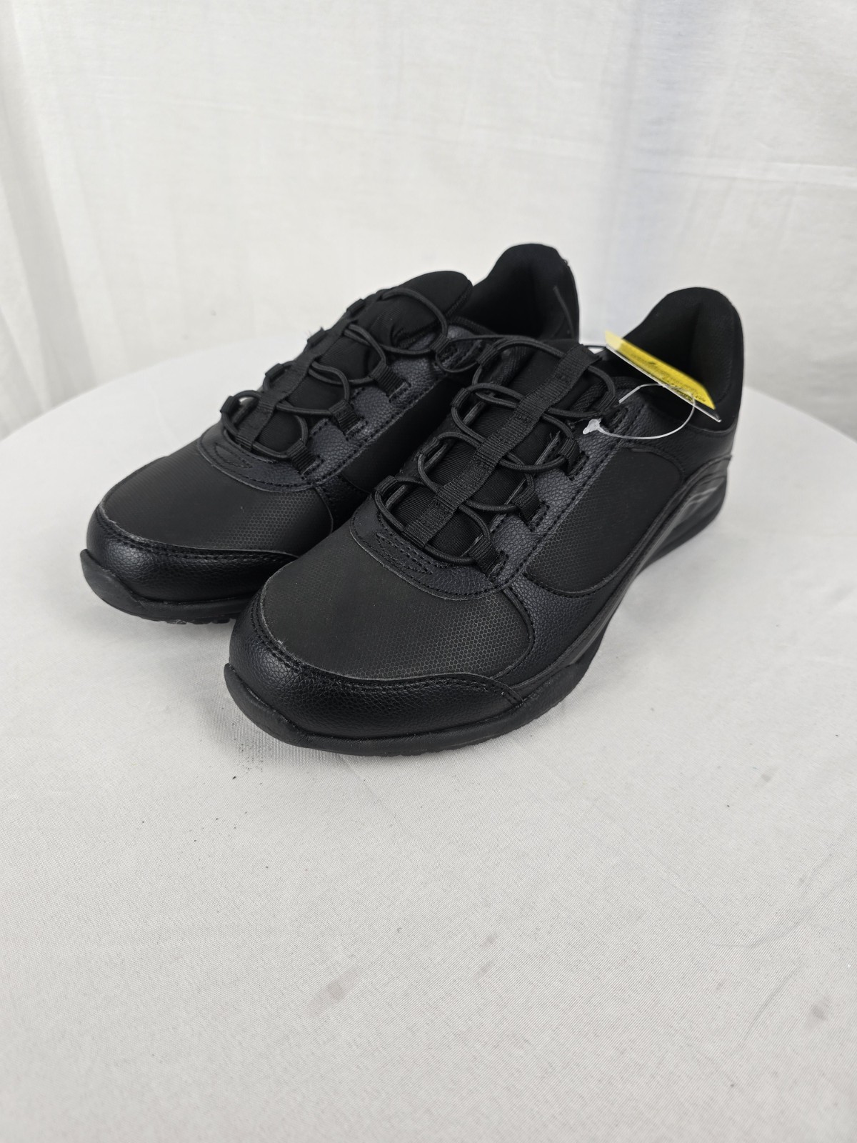 NWT TredSafe All-Black Comfort Walking Slip Resistant Work Shoes Sz 7