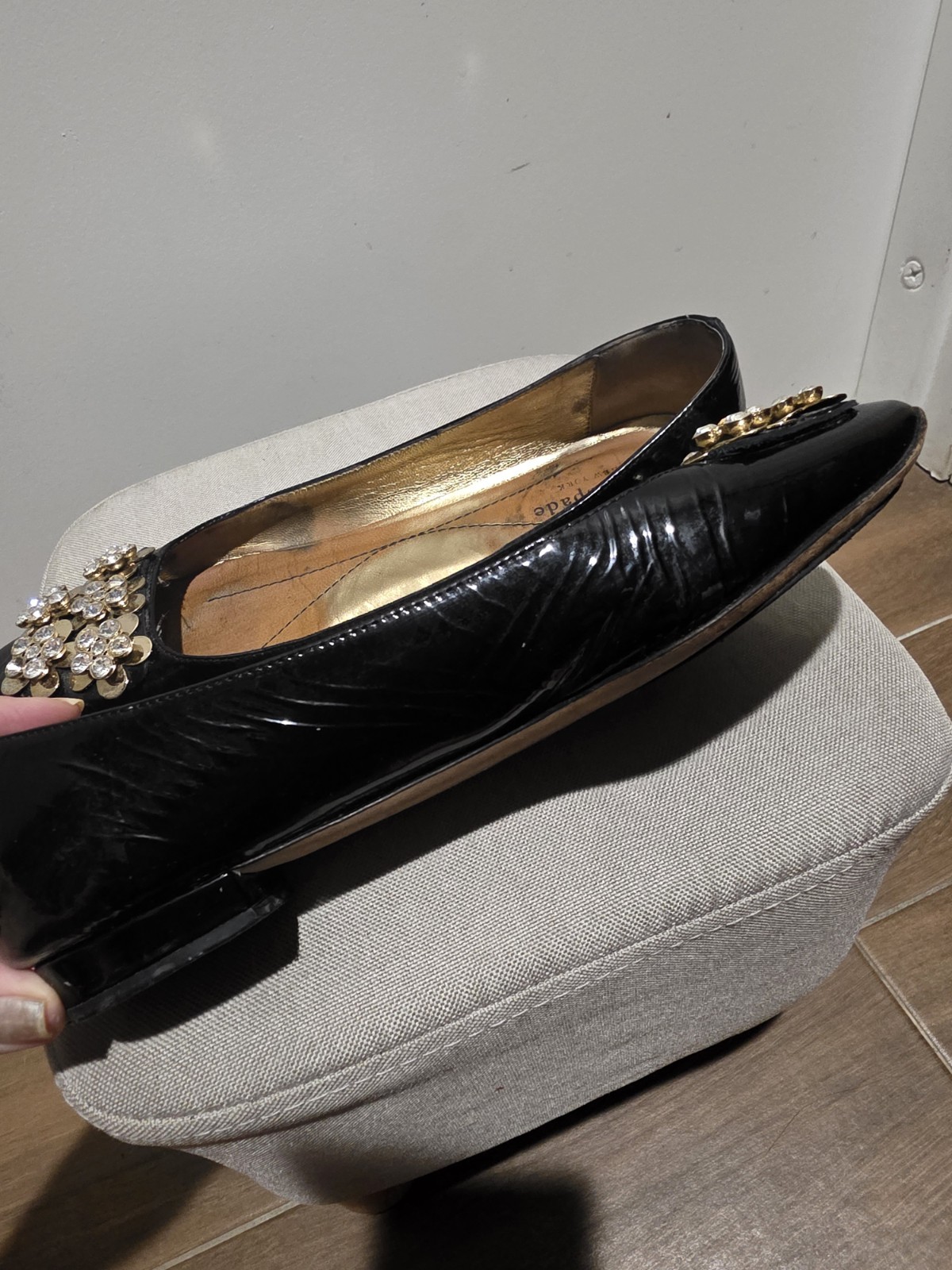 Kate Spade Black Patent Leather Flats w Flowers Women’s 8 made Italy