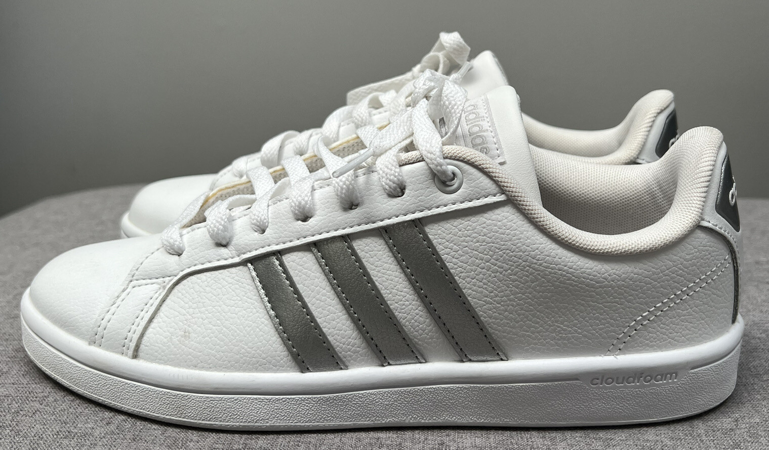 ADIDAS NEO cloudfoam AQ0528 Women’s Sz 8 Grand Court White w/Silver Stripes