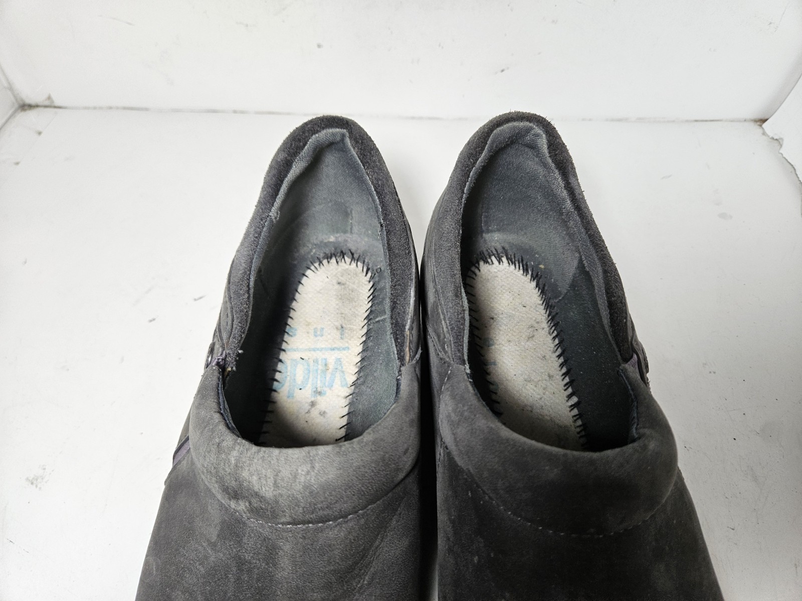 DANSKO Patti 39 / 8.5-9 Gray Nubuck Leather Slip-on Shoes NO INSOLES