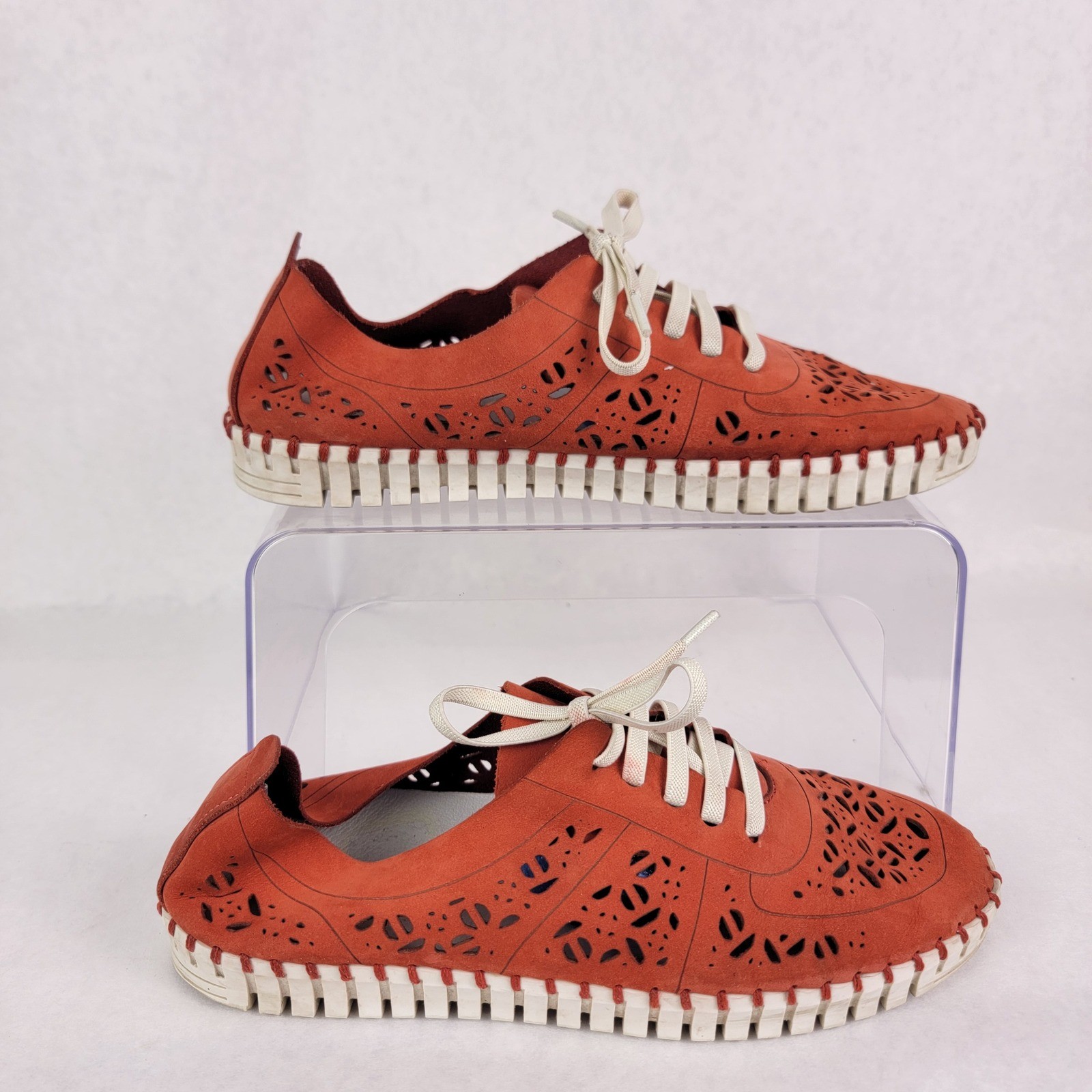 Eric Michael Laser Cut Suede Lace Up Nubuck Sneakers Womens 6.5-7 Casual Preppy