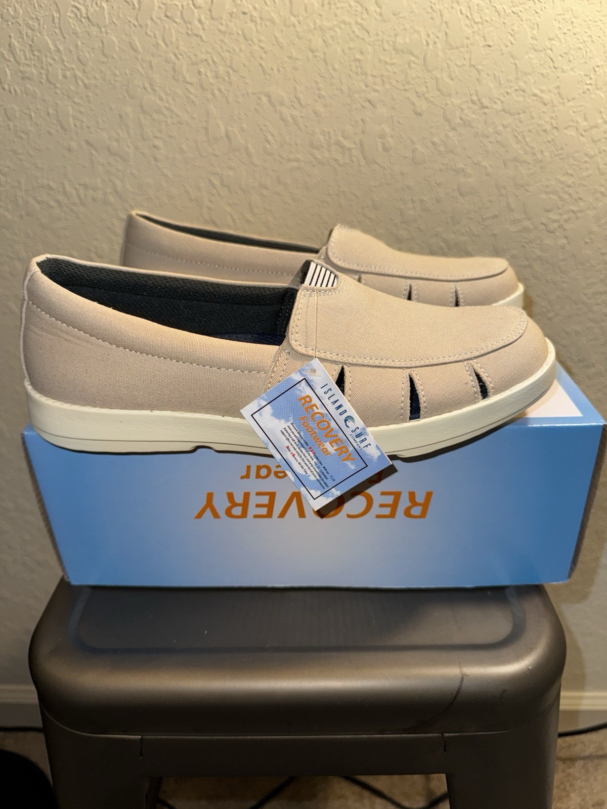 Island Surf Company Recovery Footwear Womens Breeze Comfort Taupe Shoes Sz 9 New