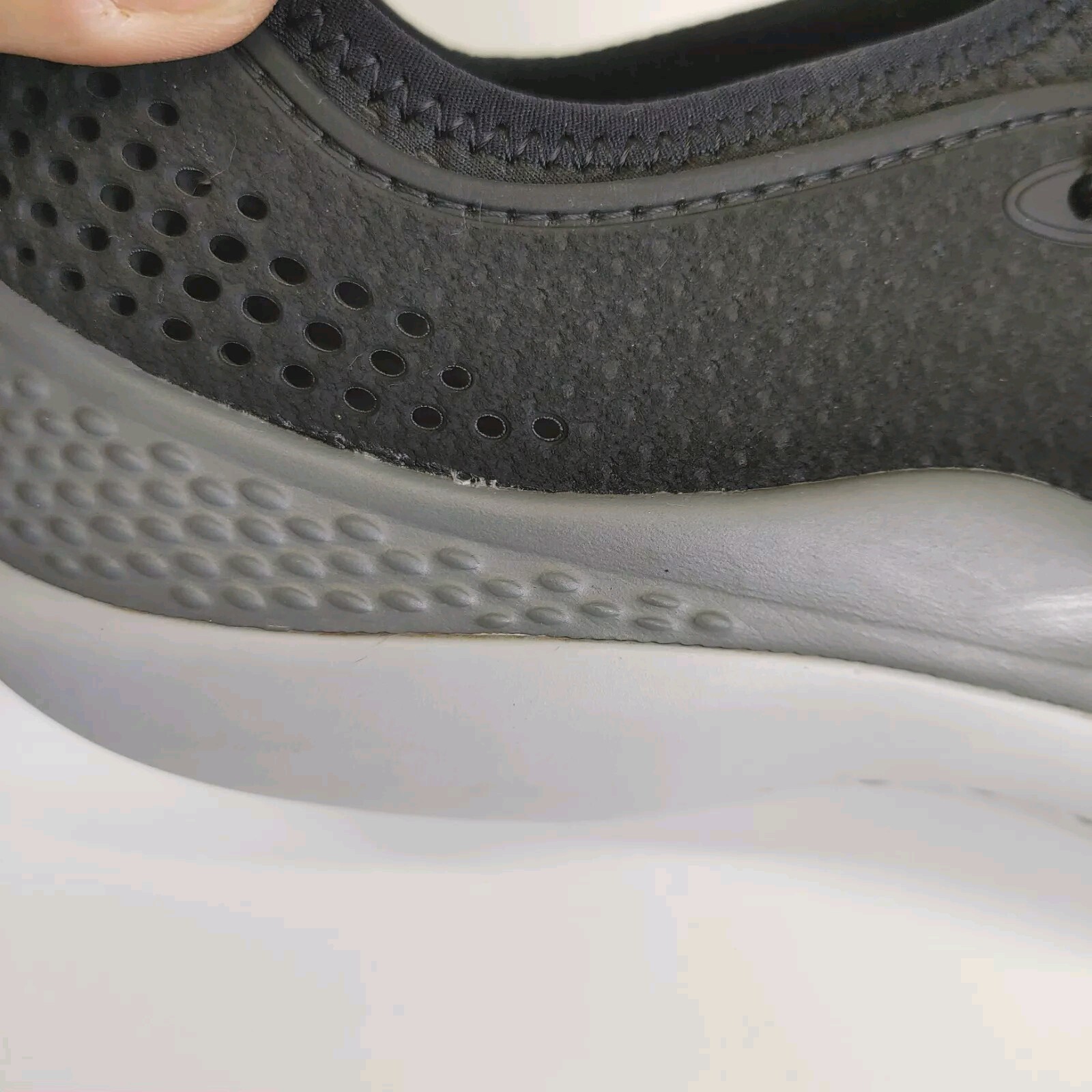 Crocs Women’s Literide 360 Pacer Shoes Size 10 Black/Slate Grey