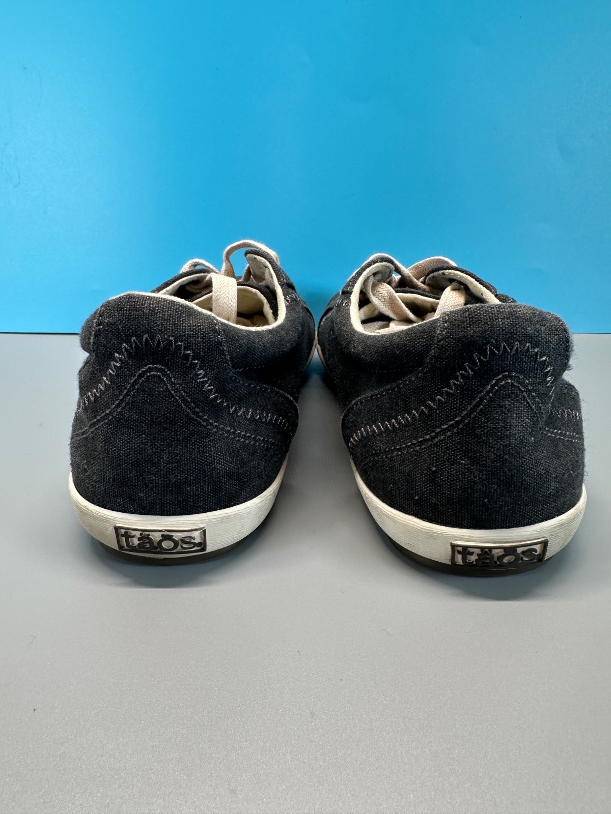 Taos Star Grey Washed Canvas Comfort Lace Up Sneakers Womens Size 9.5 Minimalist