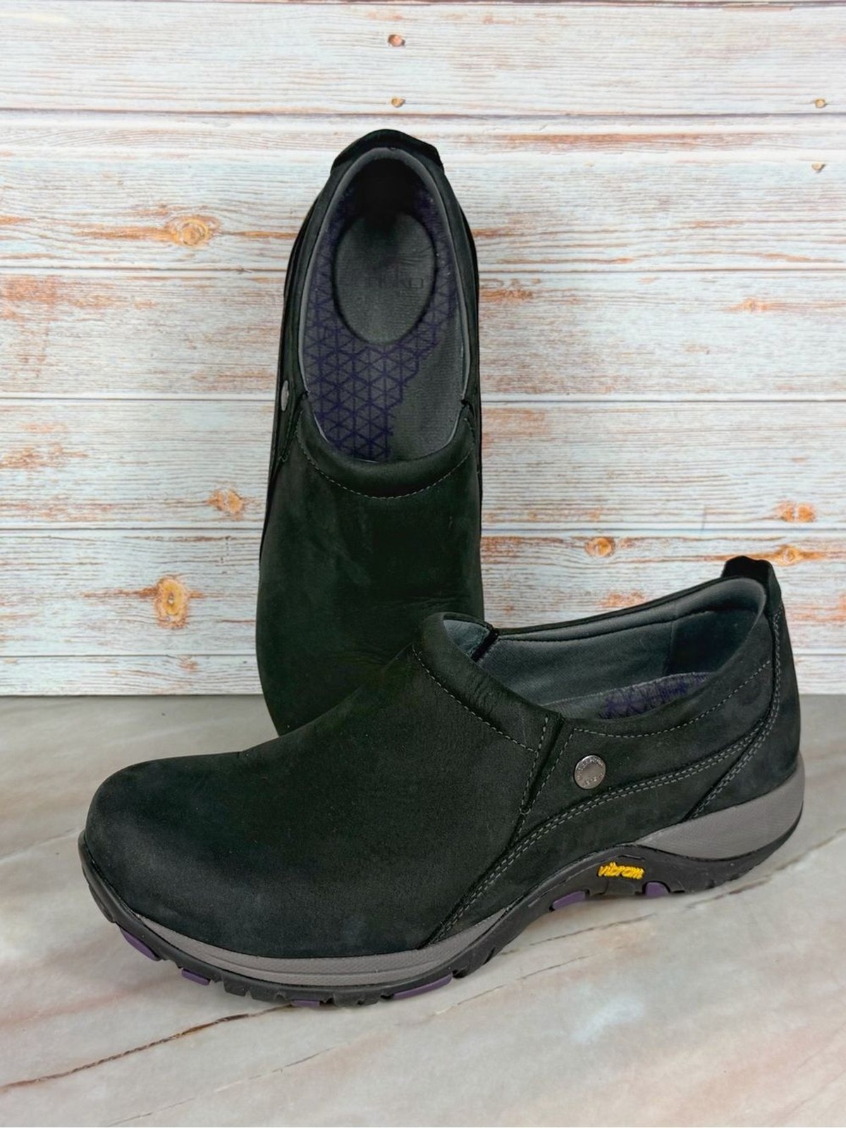 Dansko Patti Womens 39 Black Milled Nubuck Waterproof Vibram Clogs Shoes 8.5-9