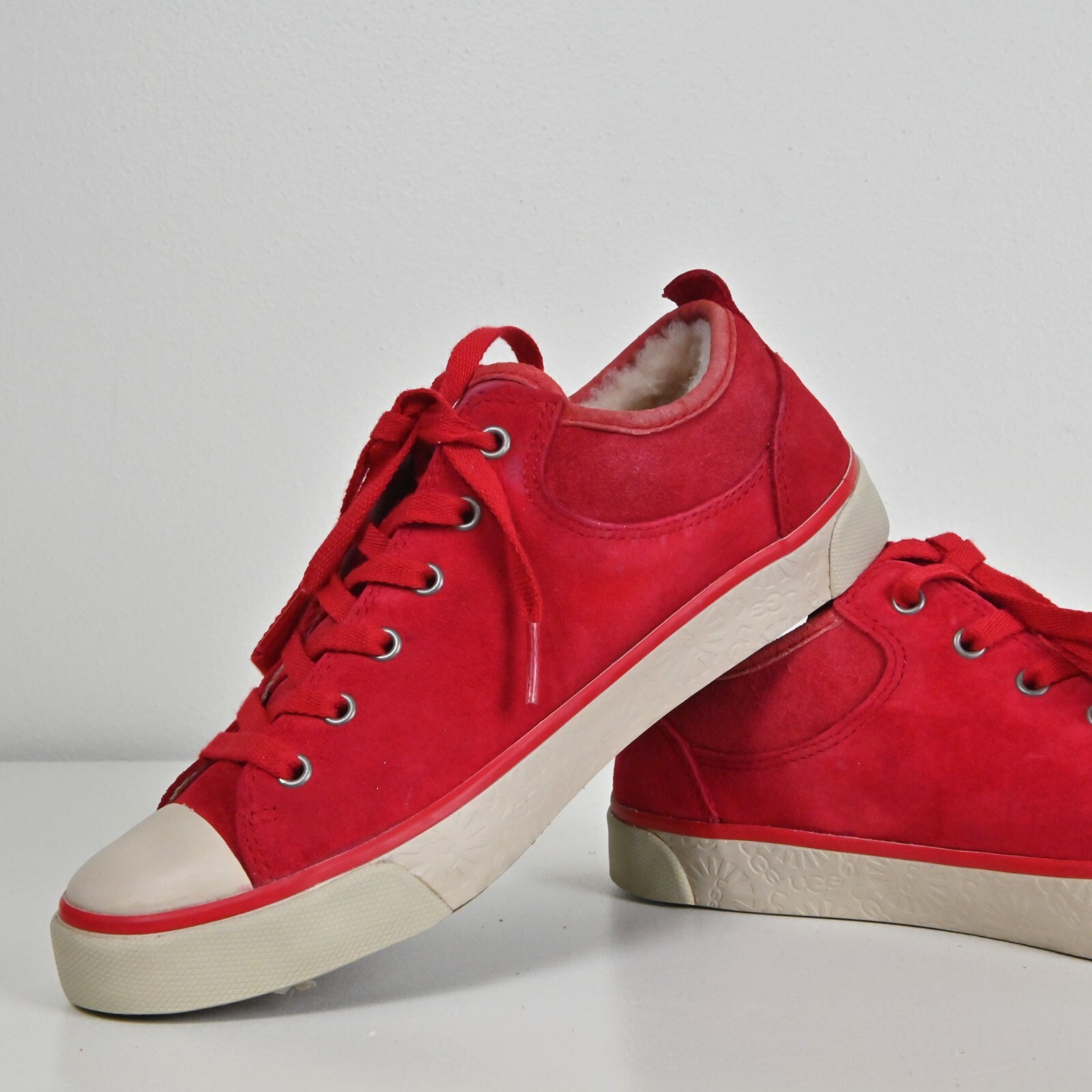 UGG 60s Suede Upper Sheepskin Shearling Lined Comfort Low Top Sneakers US7 UK5.5