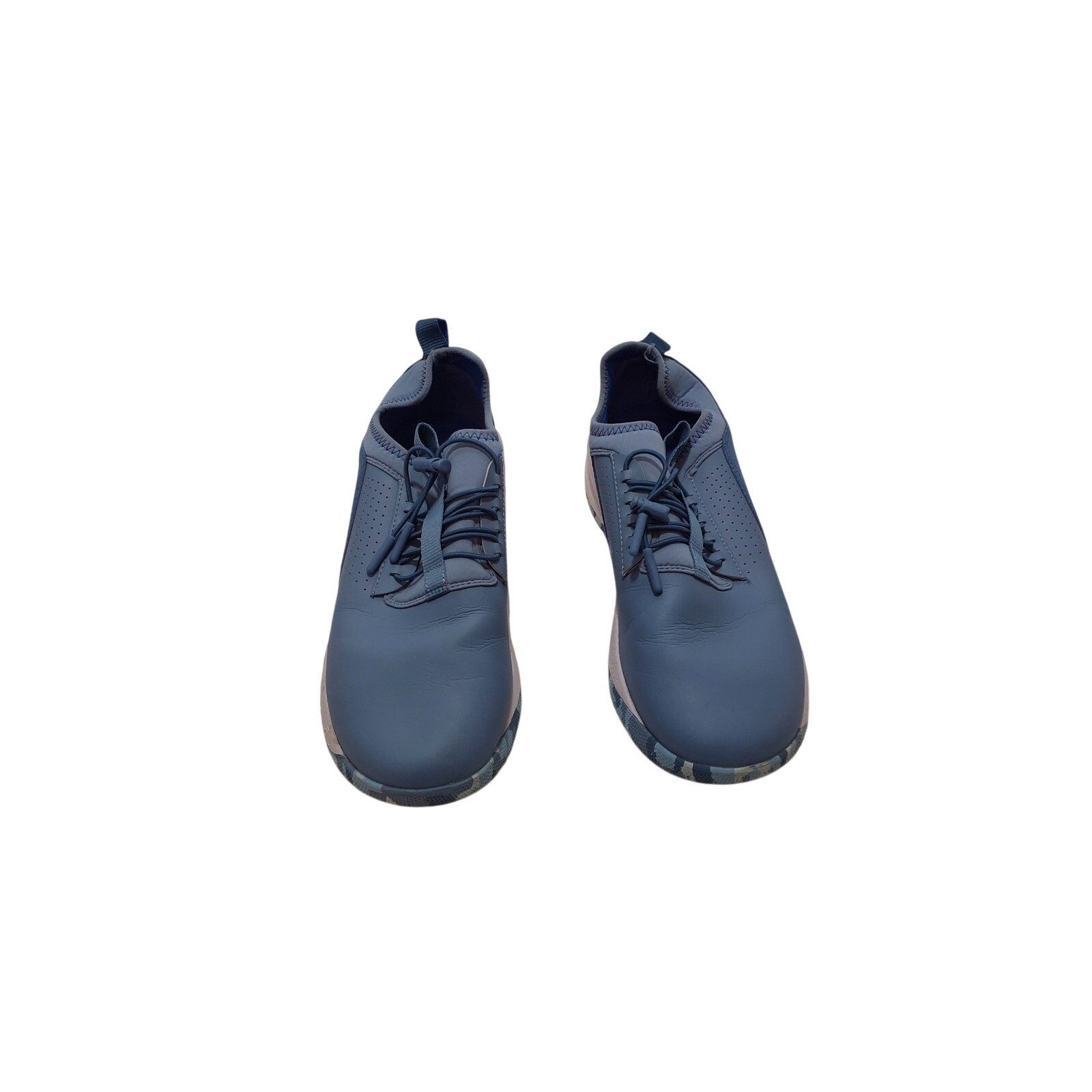 womens size 9.5 cloves classic nursing shoes.