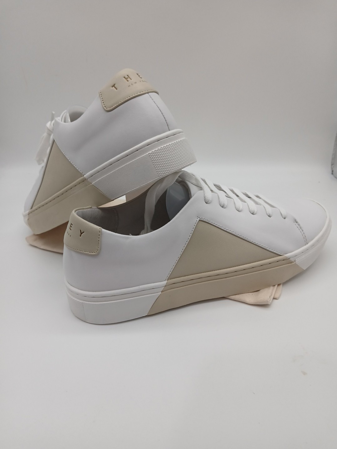 THEY NEW YORK triangle low nappa white/beige leather shoes unisex size 5