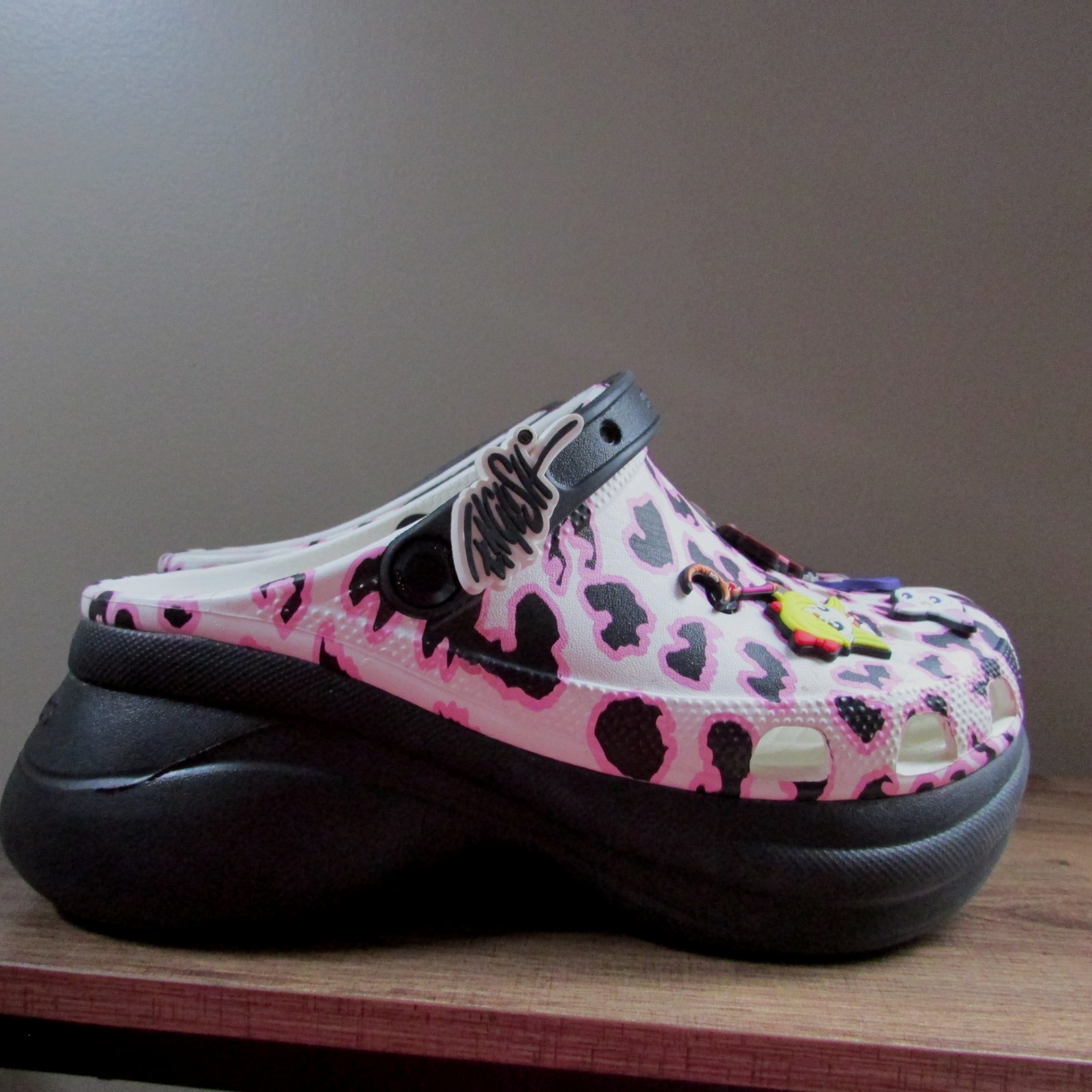 CROCS Ron English Party Animals Bae Limited Edt platform leopard/jibbitz clogs 9