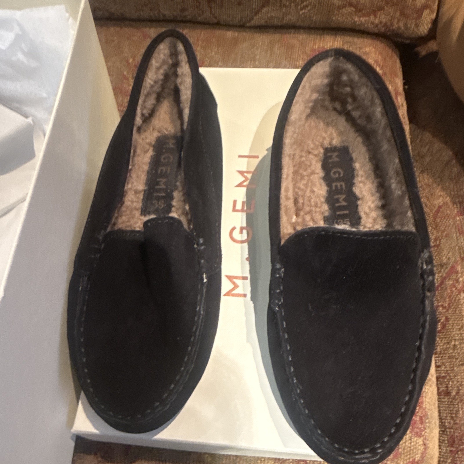 M.GEMI Women’s Black Suede Slip-On Loafer Flats Lined Comfort Size 5M