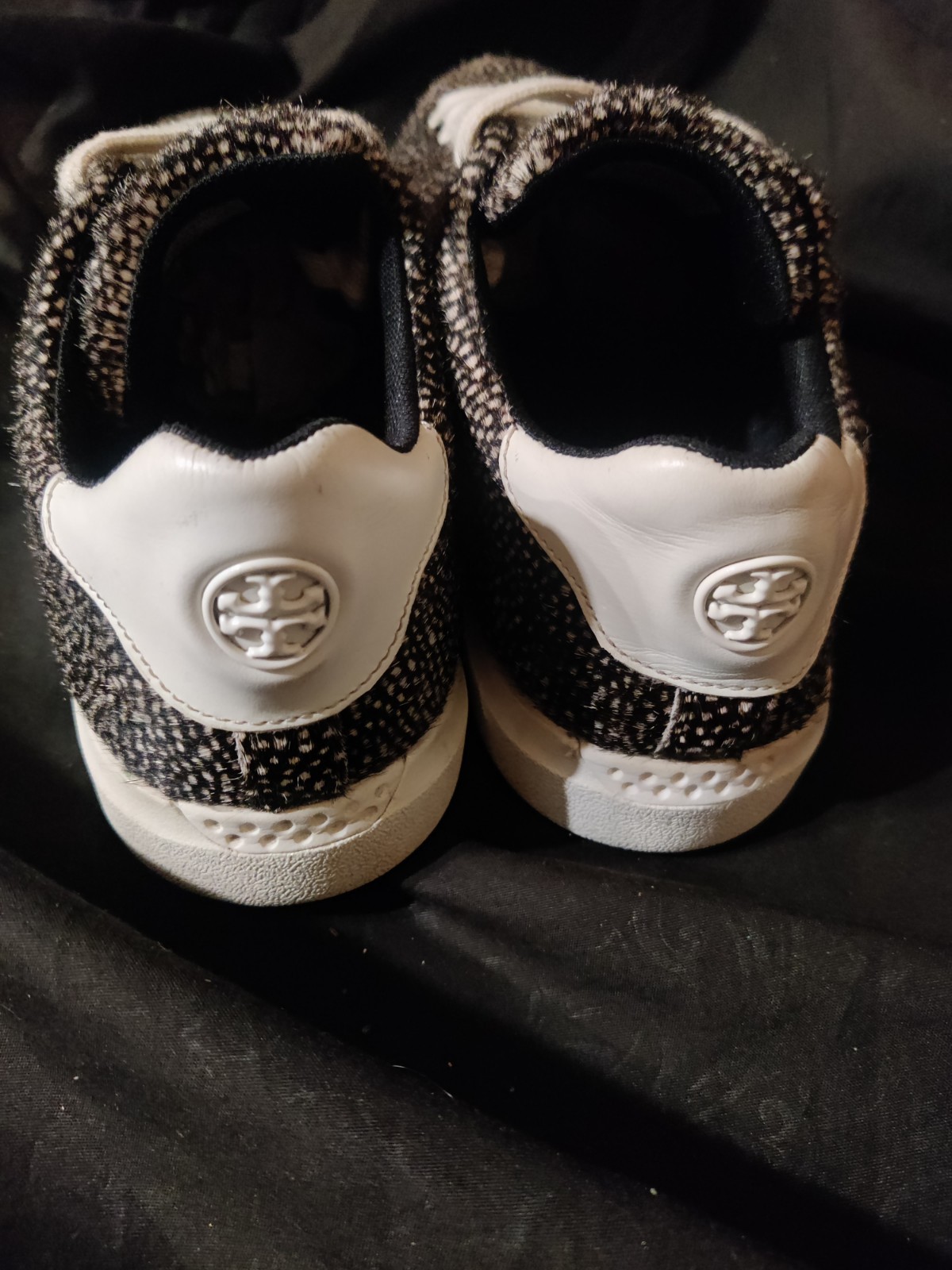 EUC Tory Burch Howell Court Spotted Haircalf Sneakers Size 6.5