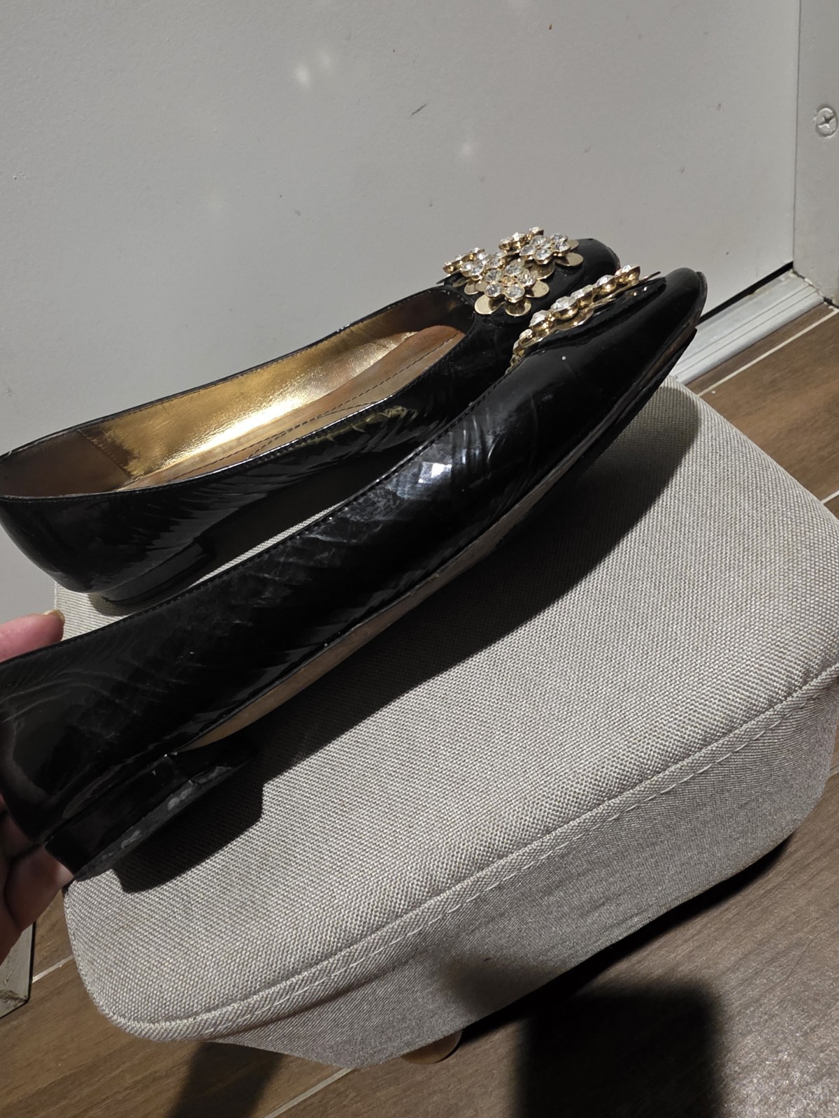 Kate Spade Black Patent Leather Flats w Flowers Women’s 8 made Italy