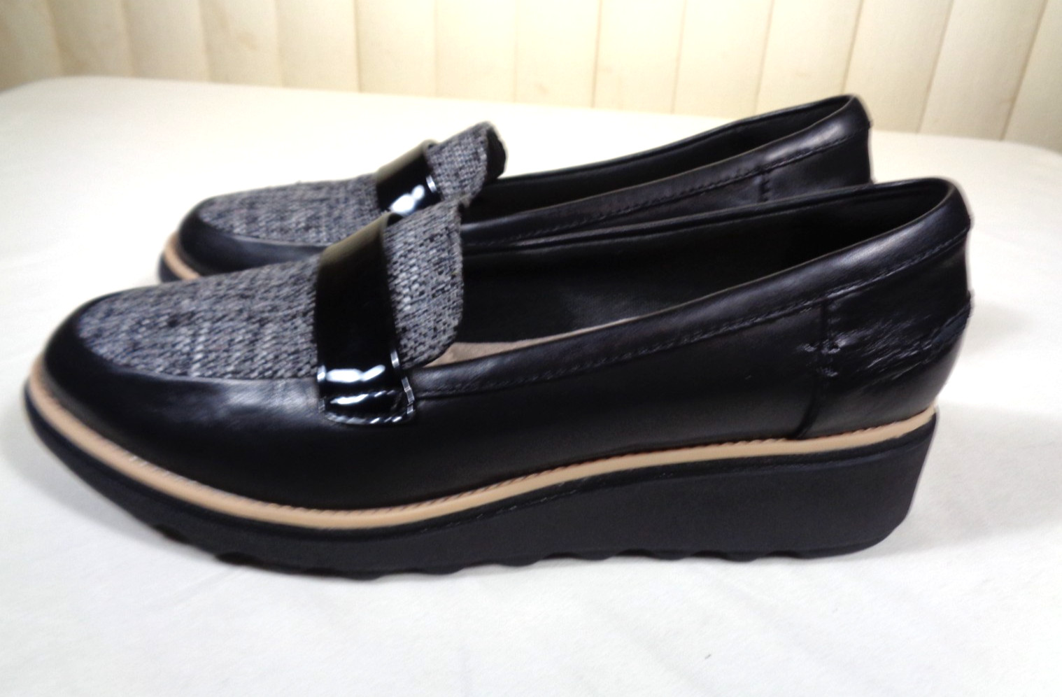 Clark’s collection Women’s size 9M Loafer Sharon Gracie Patent Black Tweed~ new