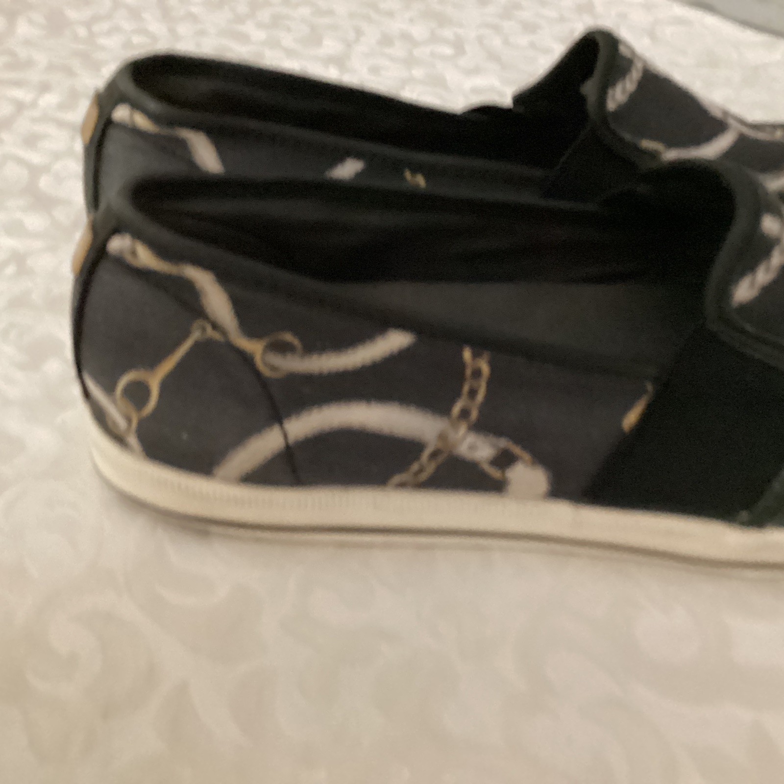 RALPH LAUREN JINNY SNEAKERS BLACK W/ EQUESTRIAN PATTERN SIZE 10 GOOD CONDITION