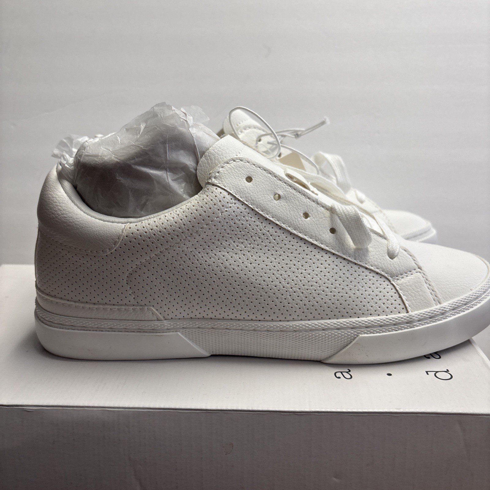 A New Day Womens Maddison Casual Fashion Walking Sneakers White Size 8.5