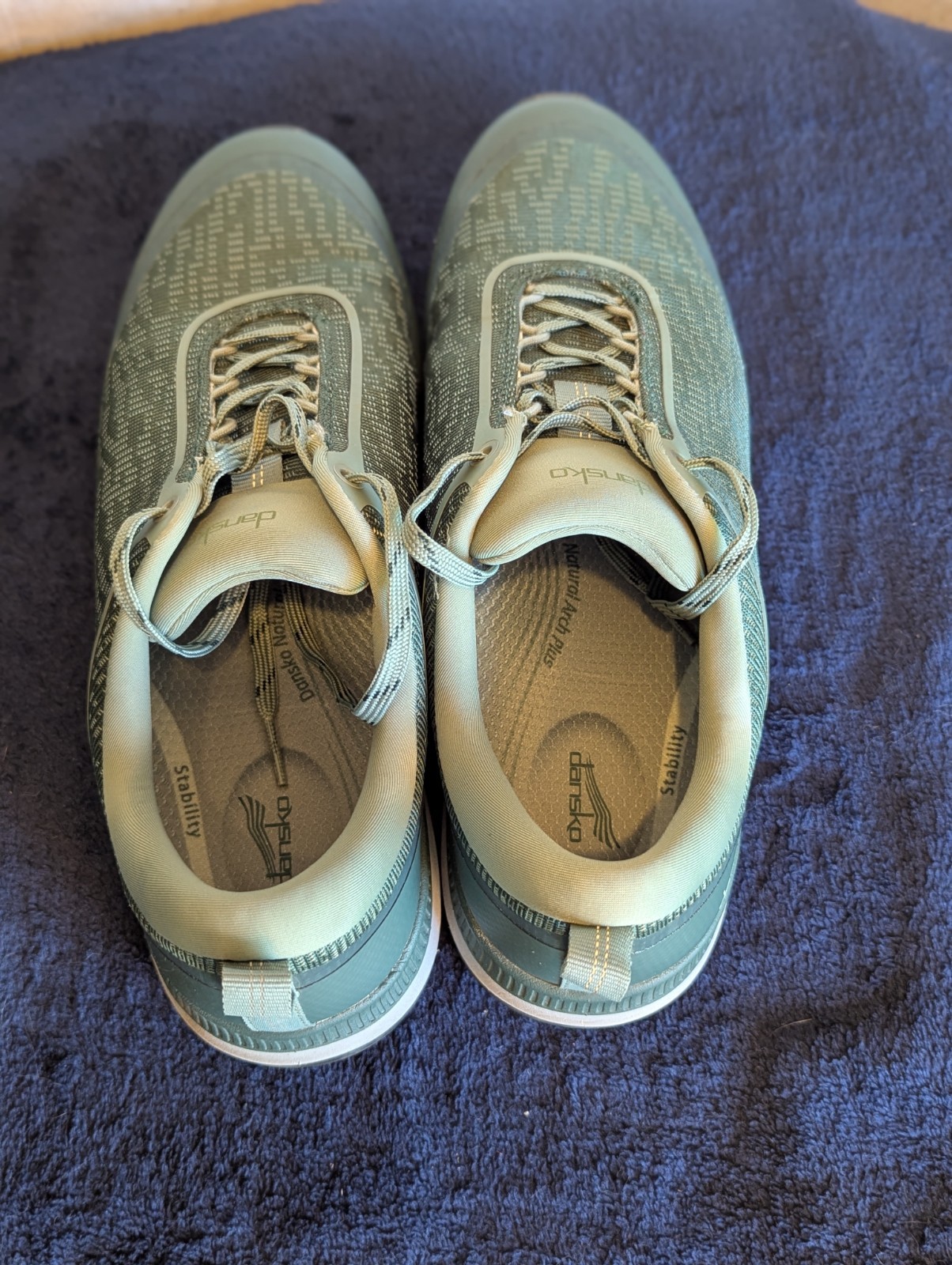 Dansko Makayla Women’s Size 39/8-8.5 Green Walking Waterproof Shoes
