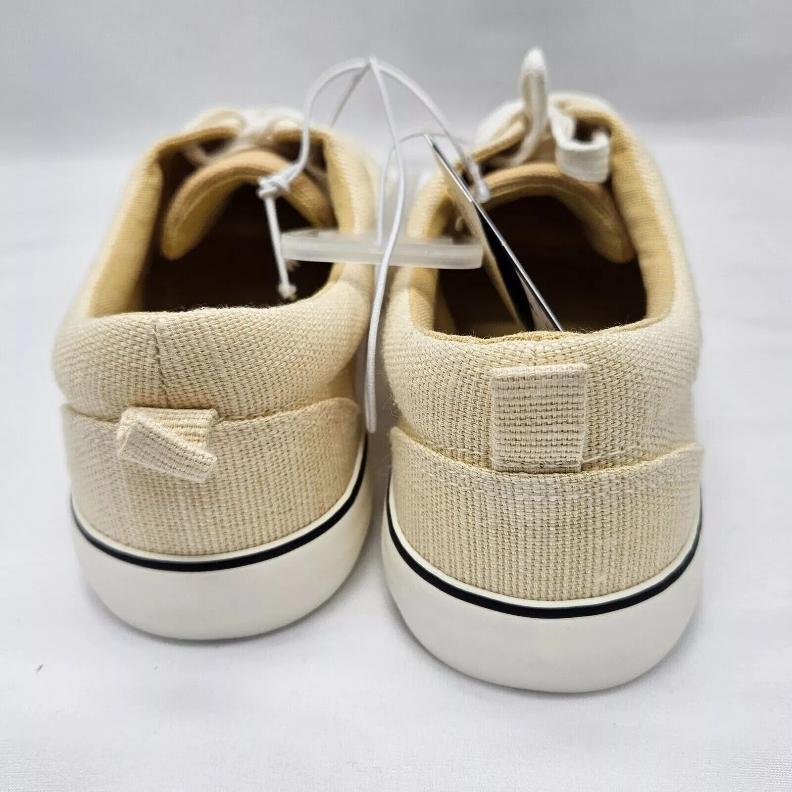 Universal Thread Lace Up Sneaker Light Yellow Beige Cream Womens, Size 6W