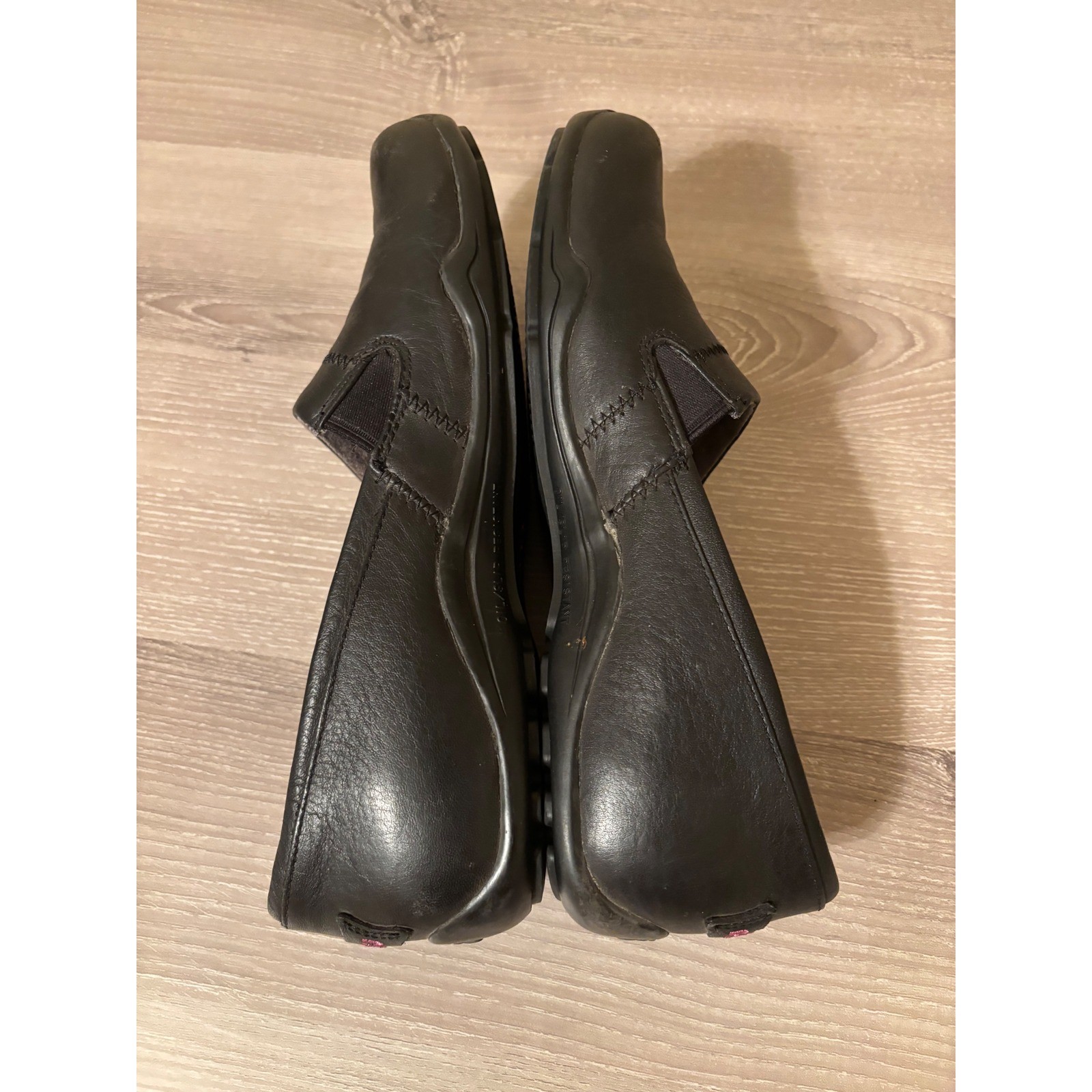 Ahnu 6.5 Black Leather Slip On Comfort Shoes Womens Casual Walking Recovery Walk