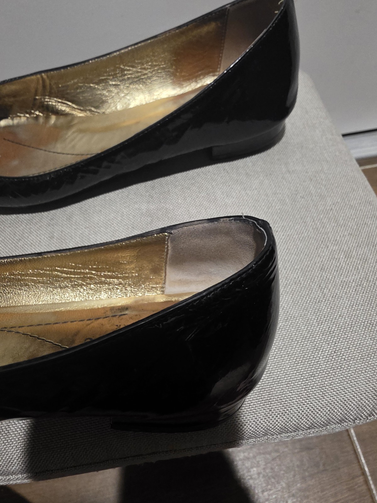 Kate Spade Black Patent Leather Flats w Flowers Women’s 8 made Italy