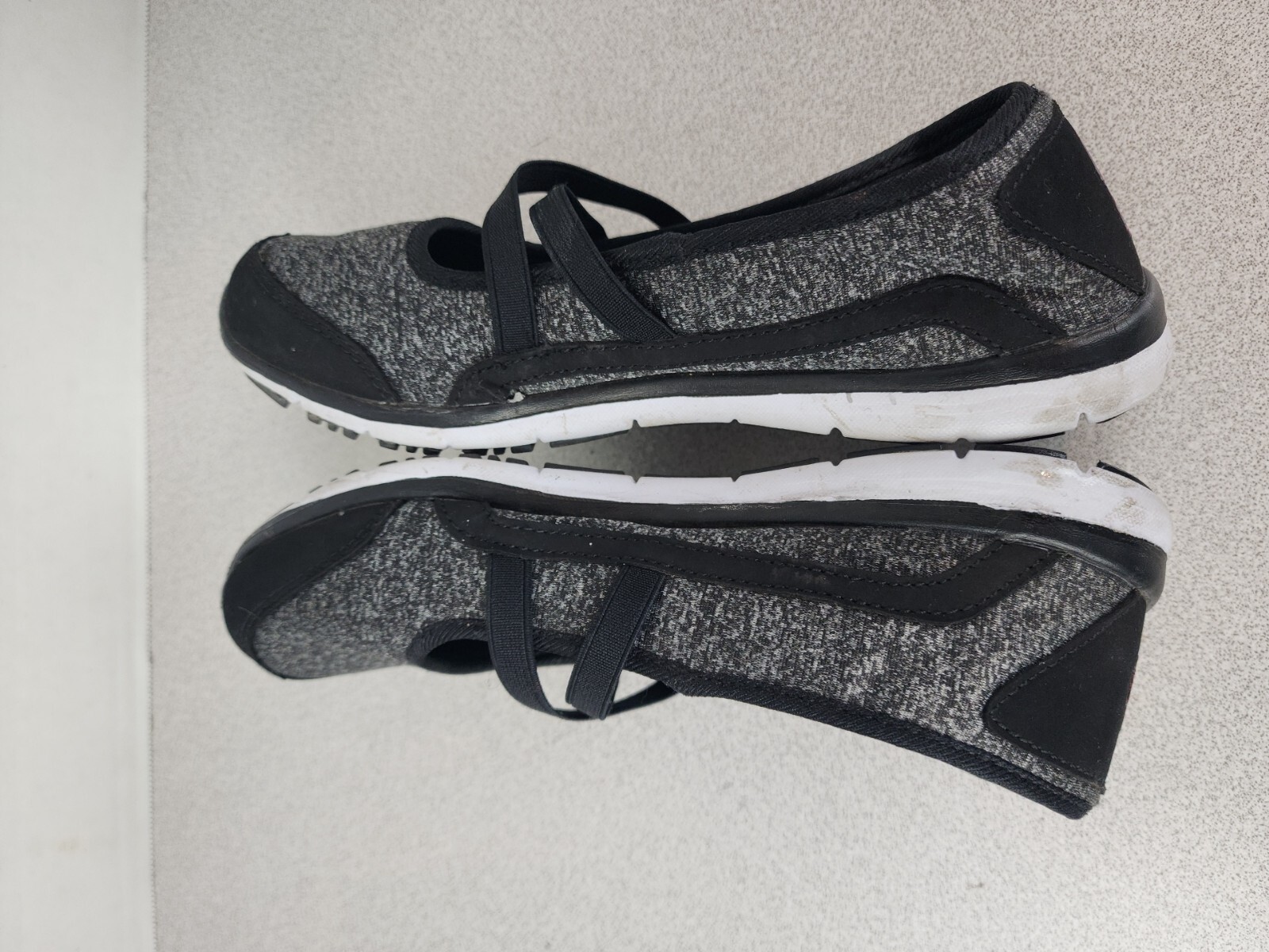 US Polo Assn Women’s Size 6 Slip On Gray/Black Comfort Activewear Strappy Shoes