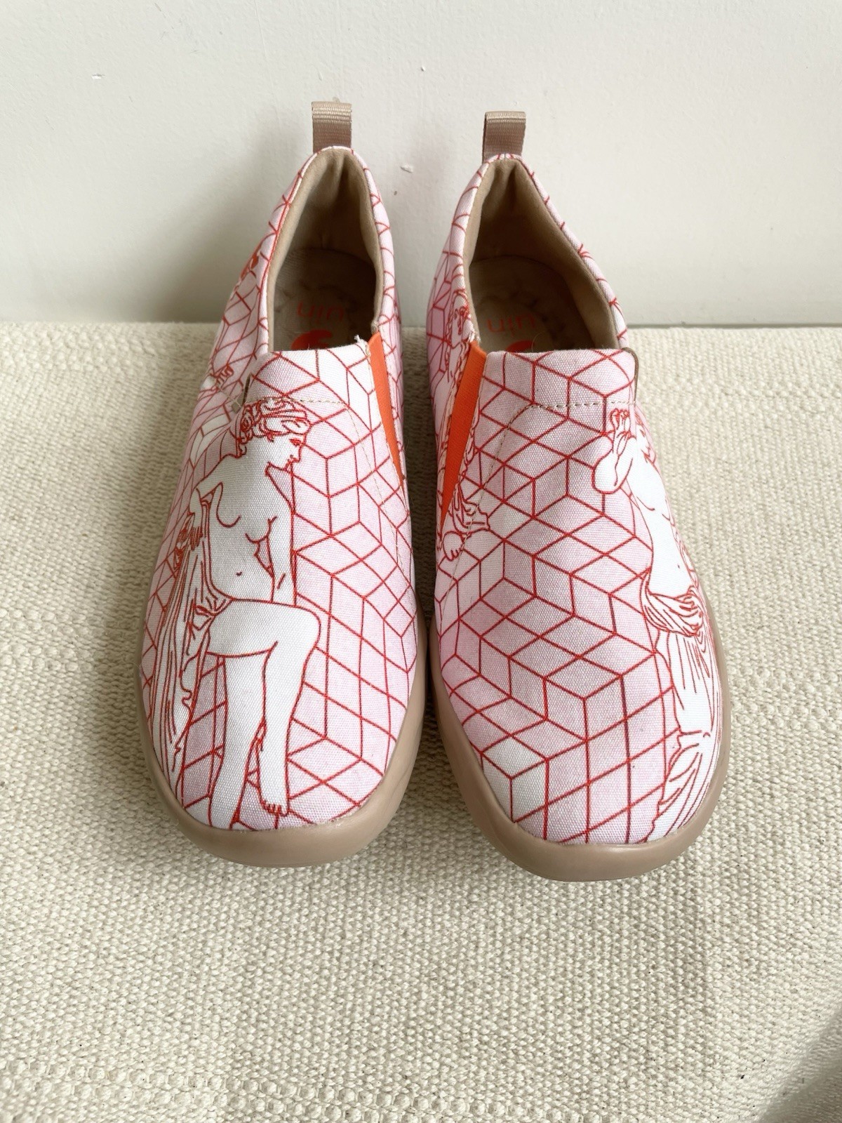 Women Size 8.5 UIN Slip On Shoes Canvas Comfortable Loafers “Venus de Milo”