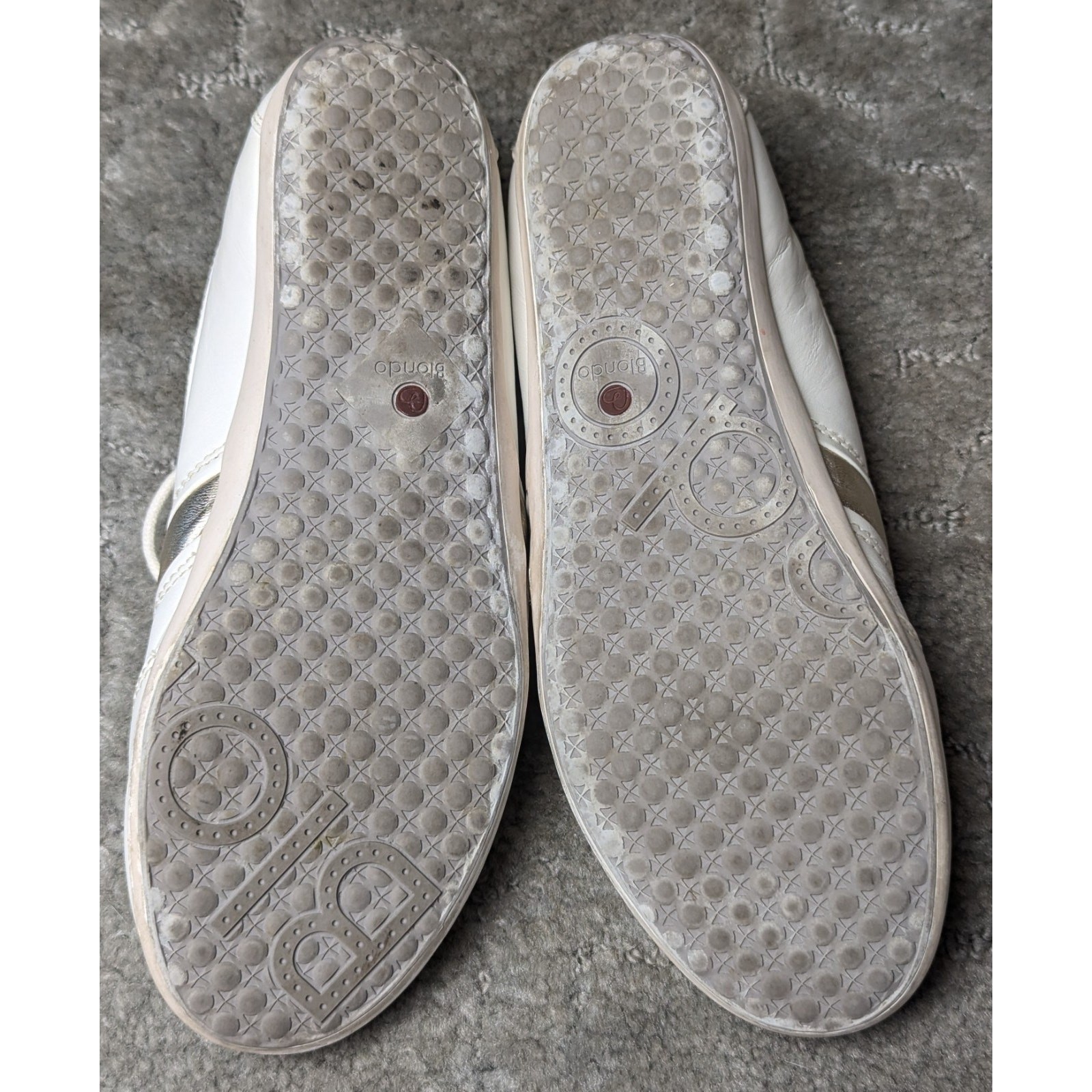 Blondo Mao Oxford Golf Sneakers WOMENS 6M Walking Shoe White Gold Leather Comfy