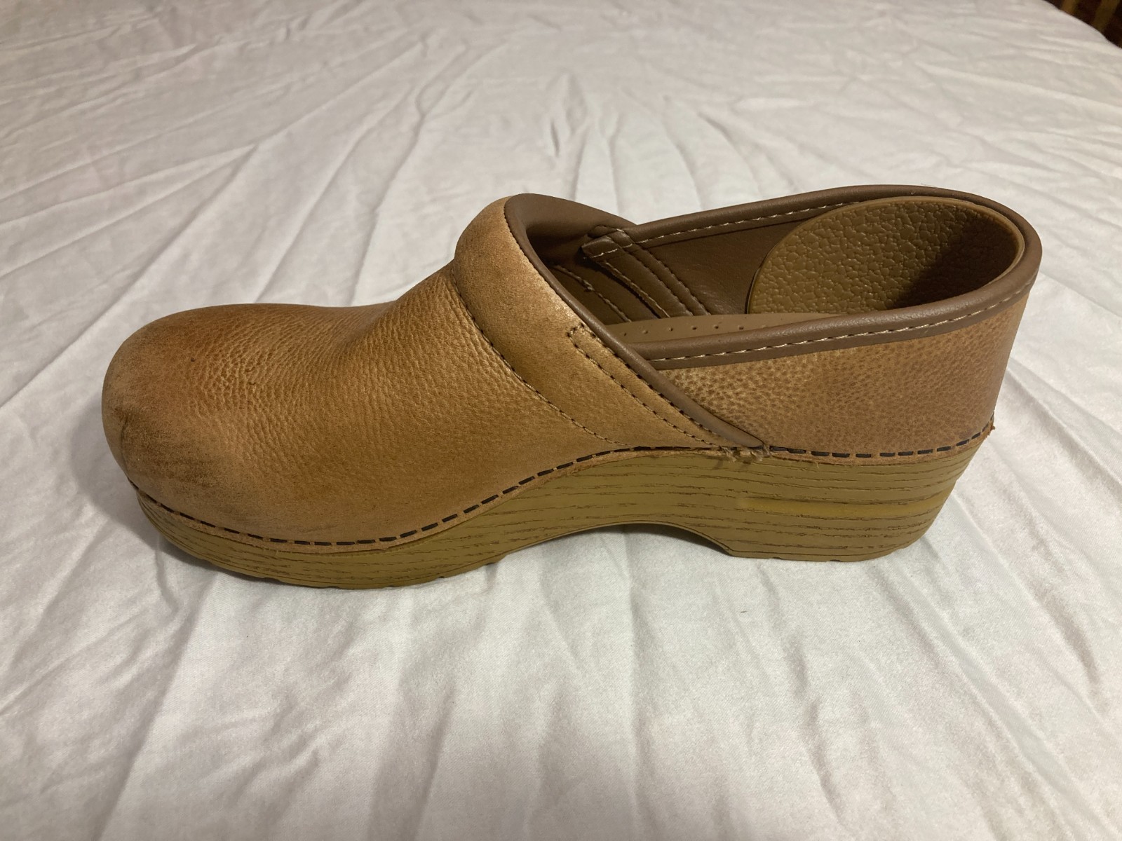 Dansko Honey Tan Leather Clogs Nonslip Professional Nurse US 7.5 – 8 EU 38