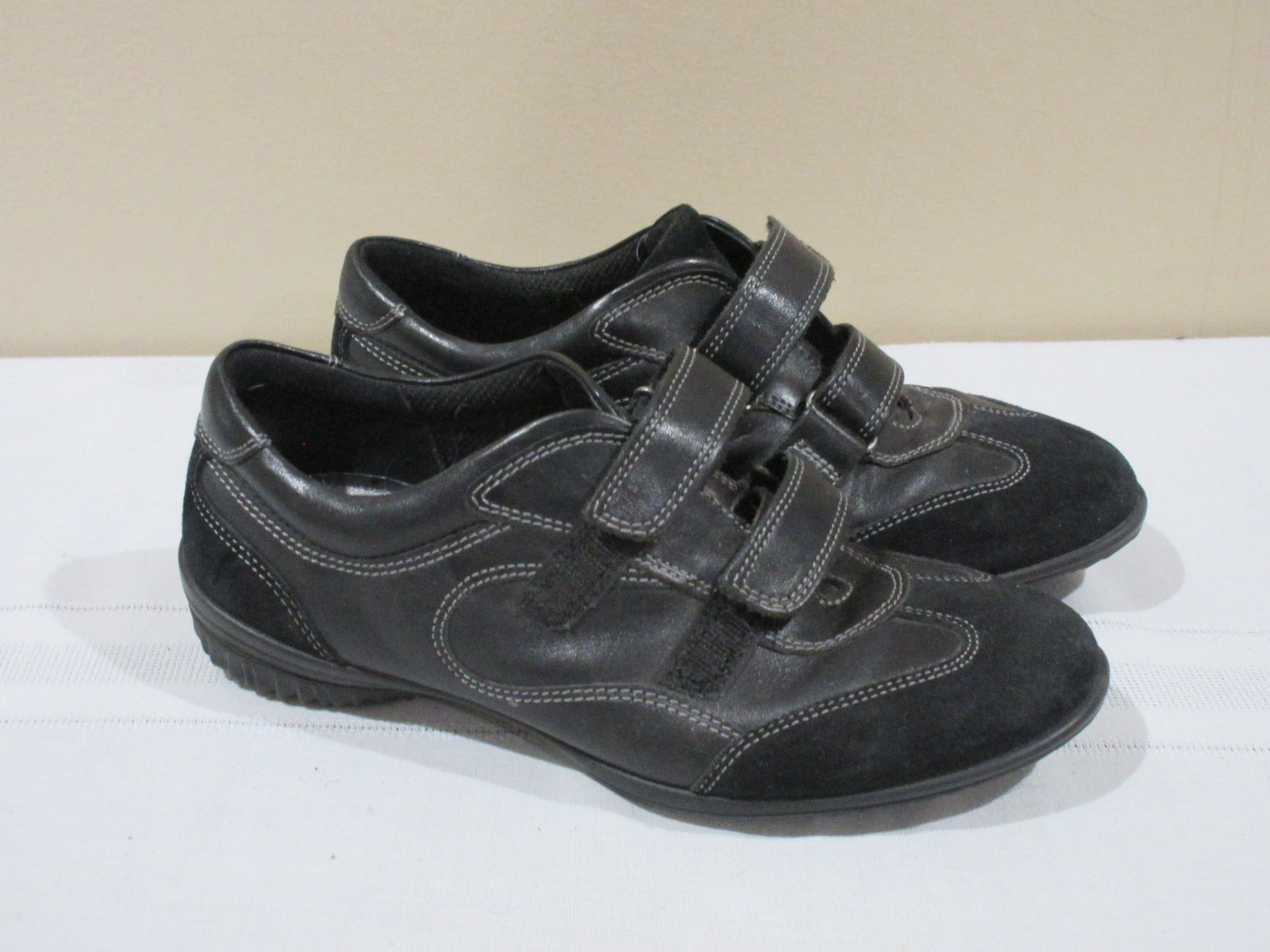 Ecco Black Hook & Loop Leather Walking Shoes/Sneakers EU SZ 36 US 6 Womens