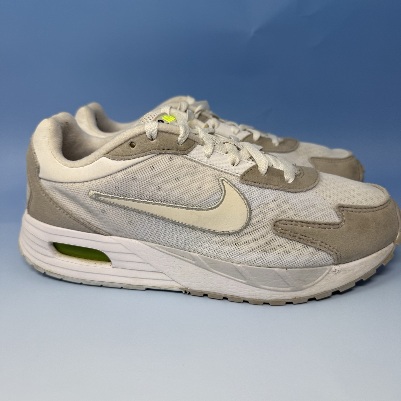 Nike Women’s White Mesh Air Max Solo Athletic Shoes Sneeakers Sz 8.5 M