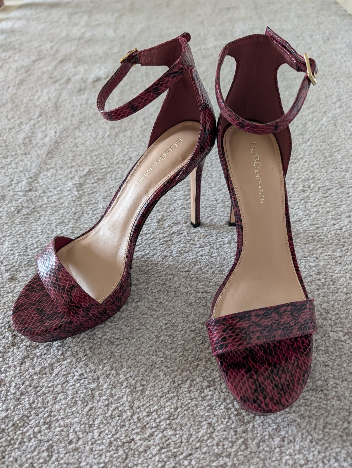 BCBGeneration Red Snake Print Platform Heels Size 8 Ankle Strap High Heel Sandal