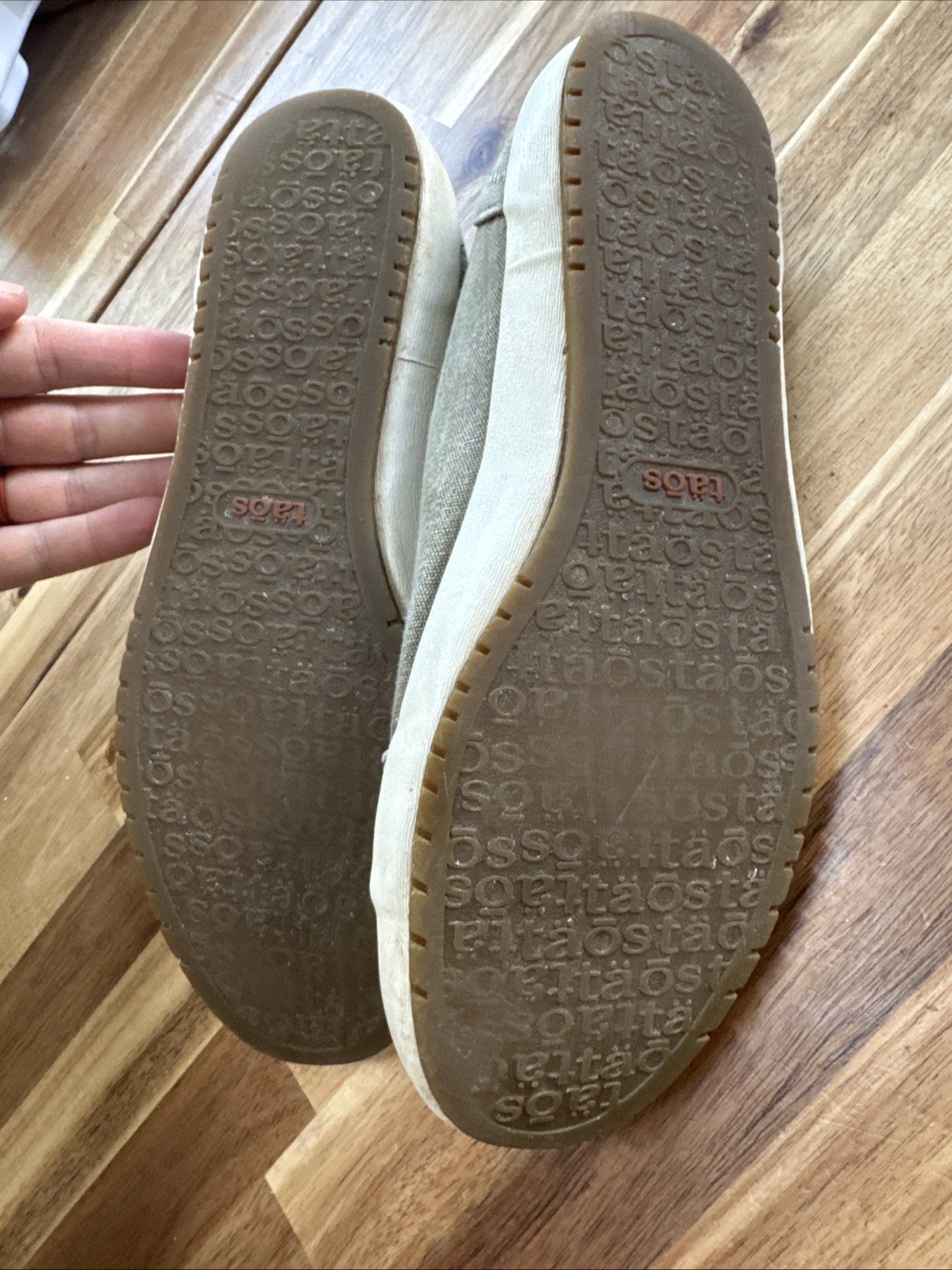 Taos Star Women’s Sneakers Shoes Canvas Design Khaki Wash Size 9