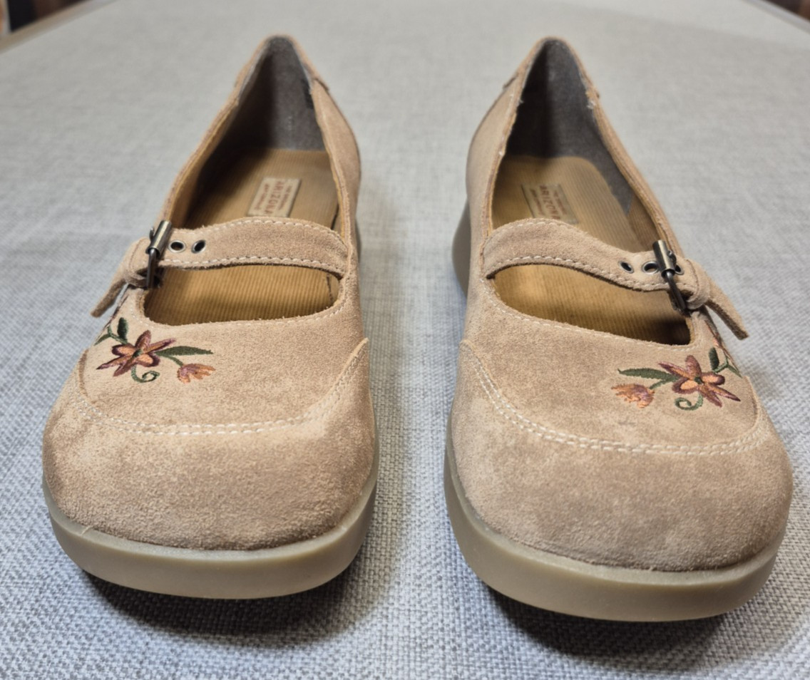 Vtg Floral Embroidered Brown Leather Suede Mary Janes-Arizona Jean Co, Sz 10M