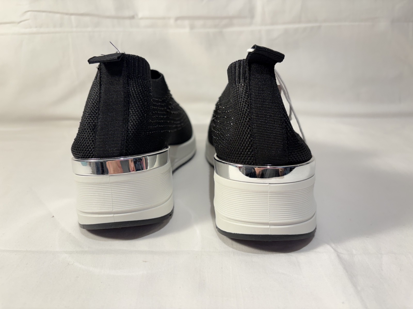 Tommy Bahama Mesh Wedge Heeled Slip-On Sneakers with Shimmer 7.5
