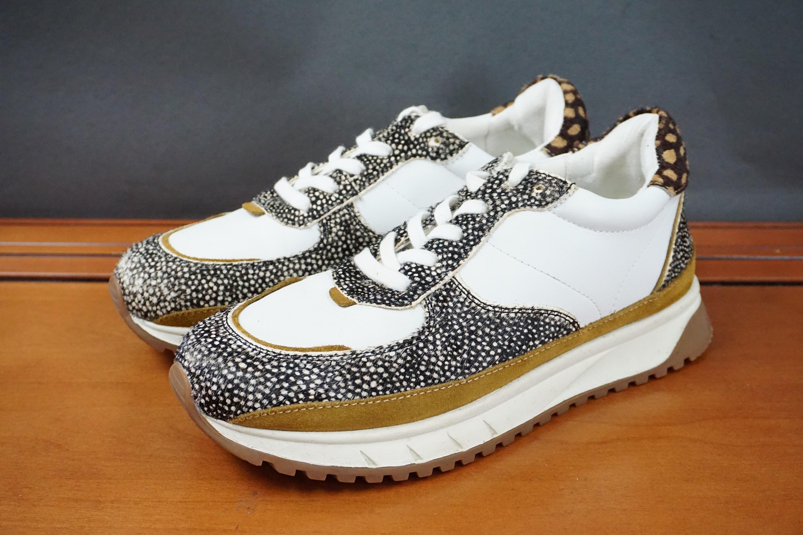 Madewell Kickoff Trainer Shoes Womens Size 8.5 White Leather Sneaker Spotted