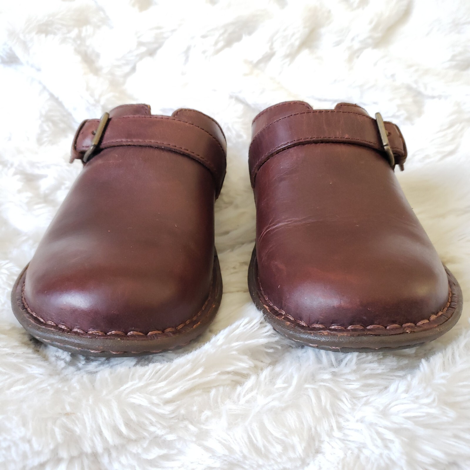 UGG Australia Livia Brown Wool Lined Leather Clogs Mules – Women’s US 6/ EU 37