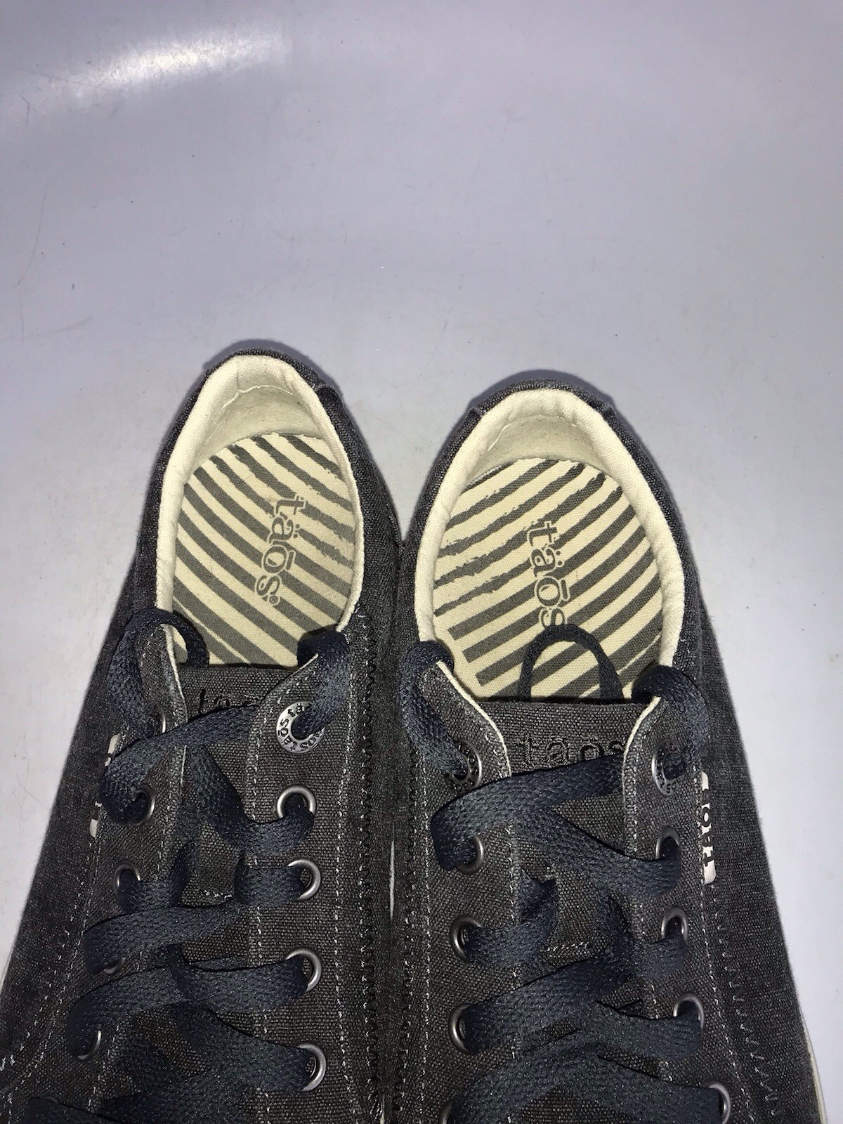 Taos Women’s Star Canvas Sneakers Charcoal Grey Wash Sz 10 US Medium