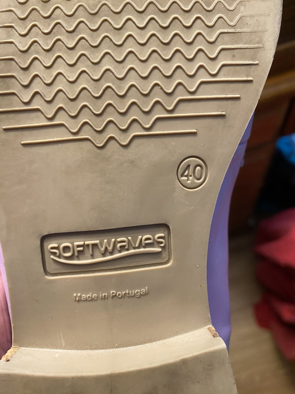 Preowned Ladies Softwaves Terracare Lavender Color Shoes Women’s Size 40