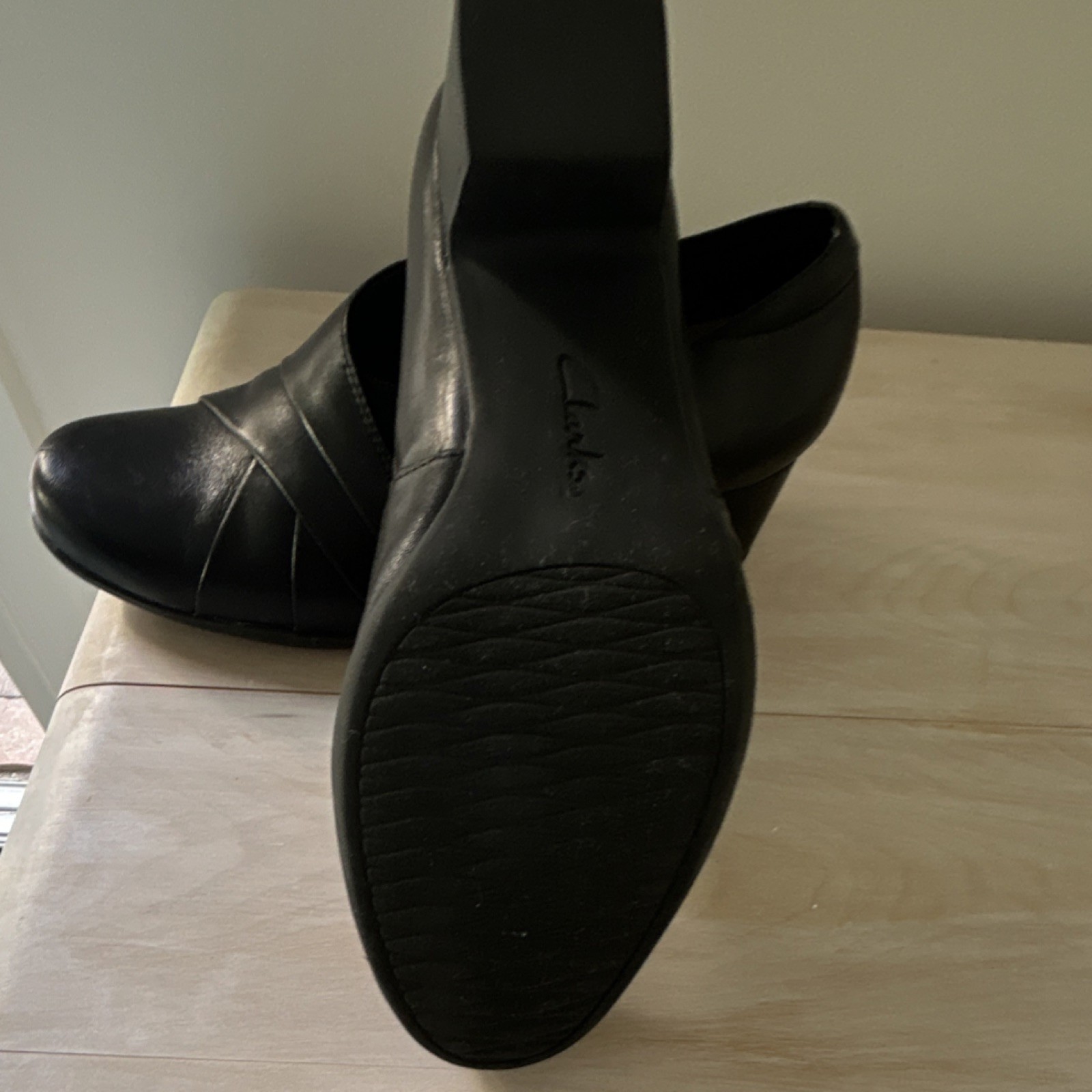 Clarks Unstructured Women’s Black Leather Slip-On Comfort Block Heel Shoes 8