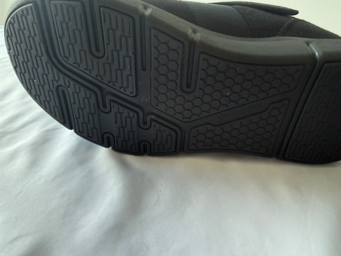 FitVille Womens 11EW Comfort Recovery Slippers Wide Diabetic Boots Black Adjust