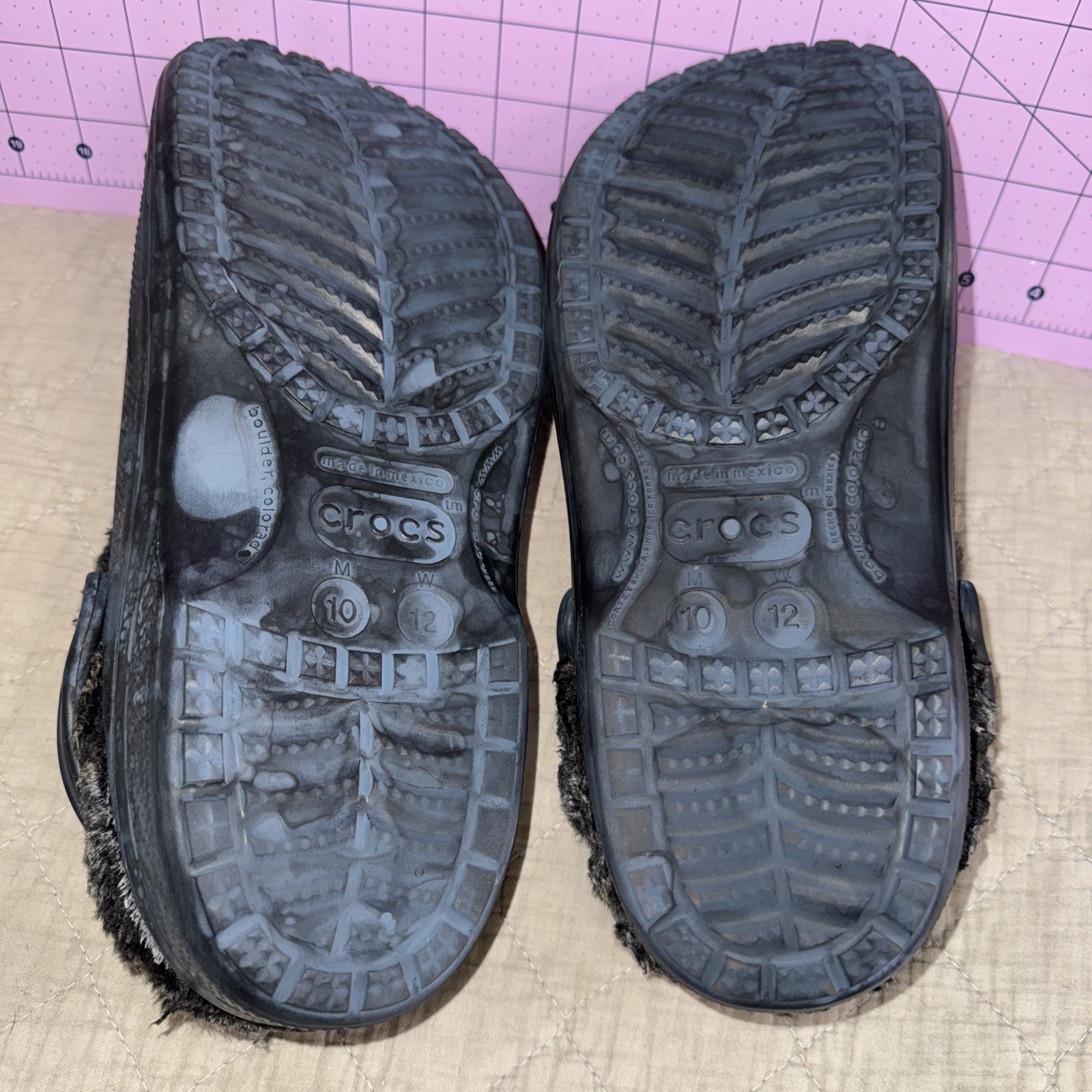 Dual Comfort Fleece Lined Crocs Gray Unisex M 10 W 12