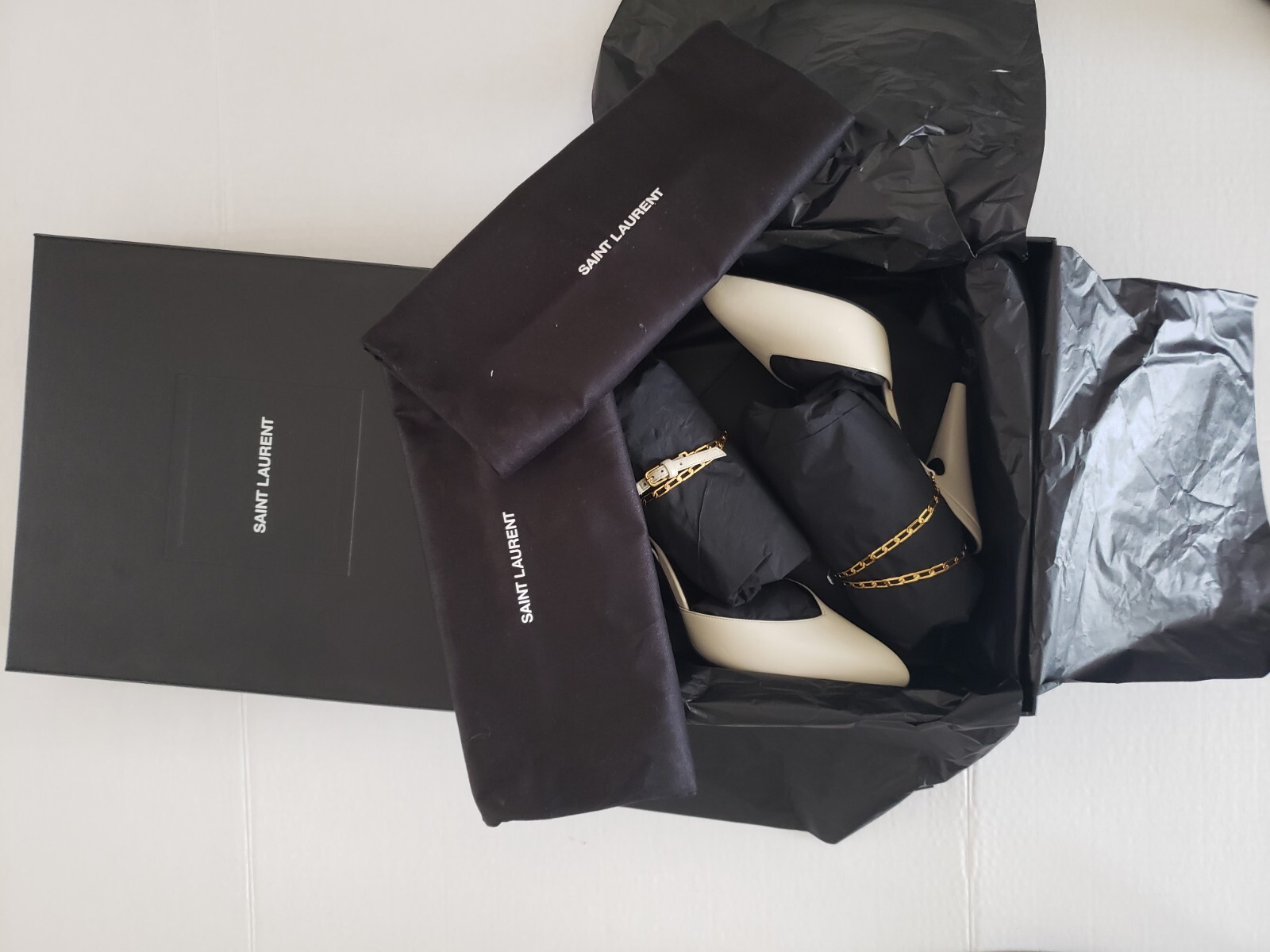 Saint Laurent Paris Women’s White Venus 95 Leather Pump Size 38