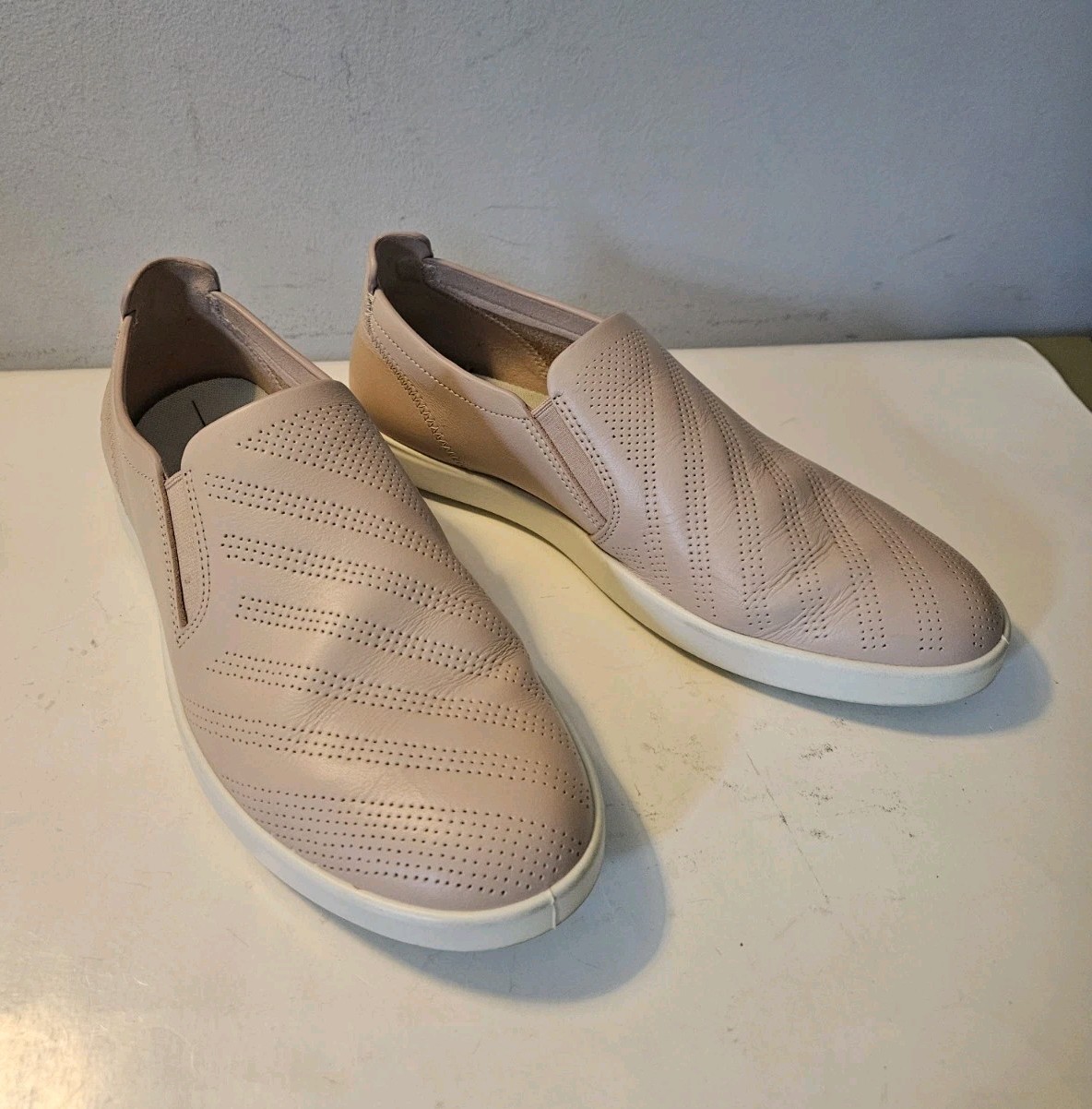 ECCO Travel W Women’s Slip-On Leather Comfort Shoes Rose Dust EU 39 US 8-8.5