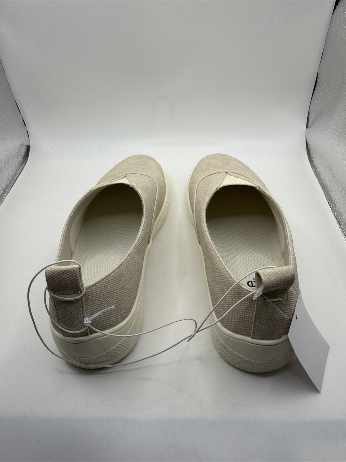 Kensie Ladies Size 6 Salia Beige Slip On Loafers. Easy On And Flexible.