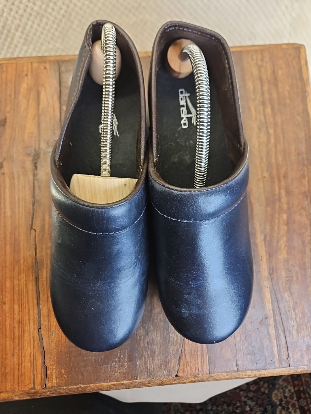 DANSKO Deep Purple Slip Clogs Nurse Shoes Clogs Sz 6.5 (37) Looks Unworn