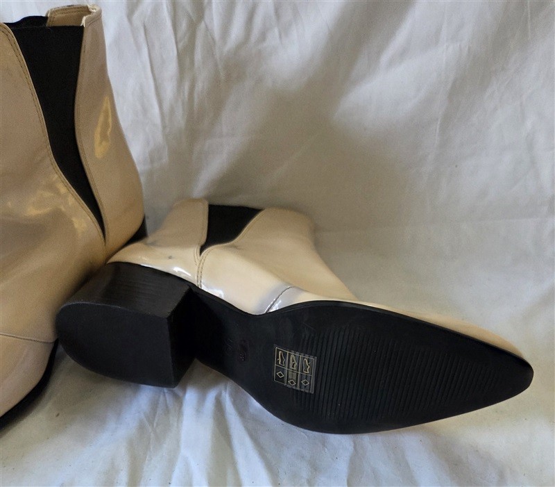 NWOTD Urban Outfitters Polo Patented Leather Chelsea Ankle Boots Beige 129955