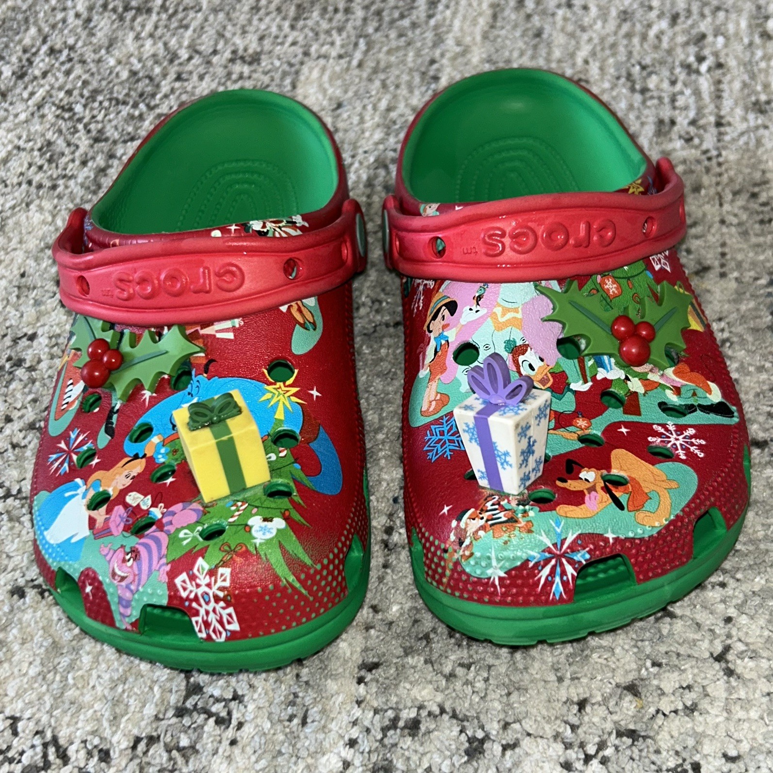 Disney Parks Christmas Holiday Mickey & Friends Adult Crocs Christmas M5/W7 2023