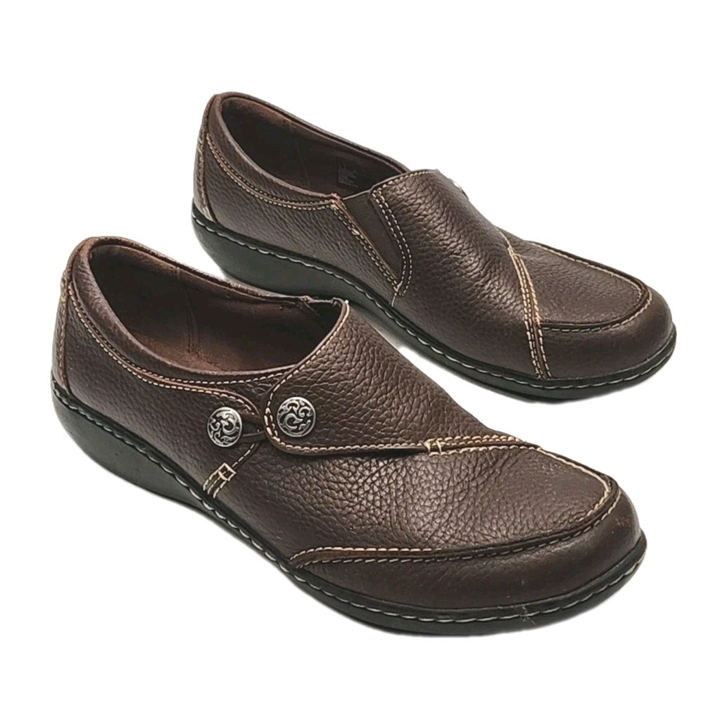Clarks Collection Shoe Loafer Brown Button Comfort Size 8.5 Women Low Heel