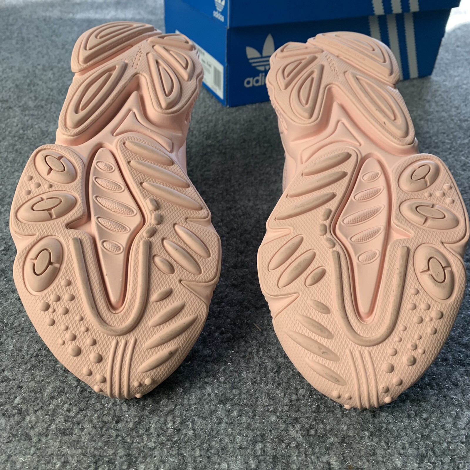 ADIDAS Ozweego Shoes Women’s Vapor Pink Hq6682 Size 7.5 US “New Without Box”